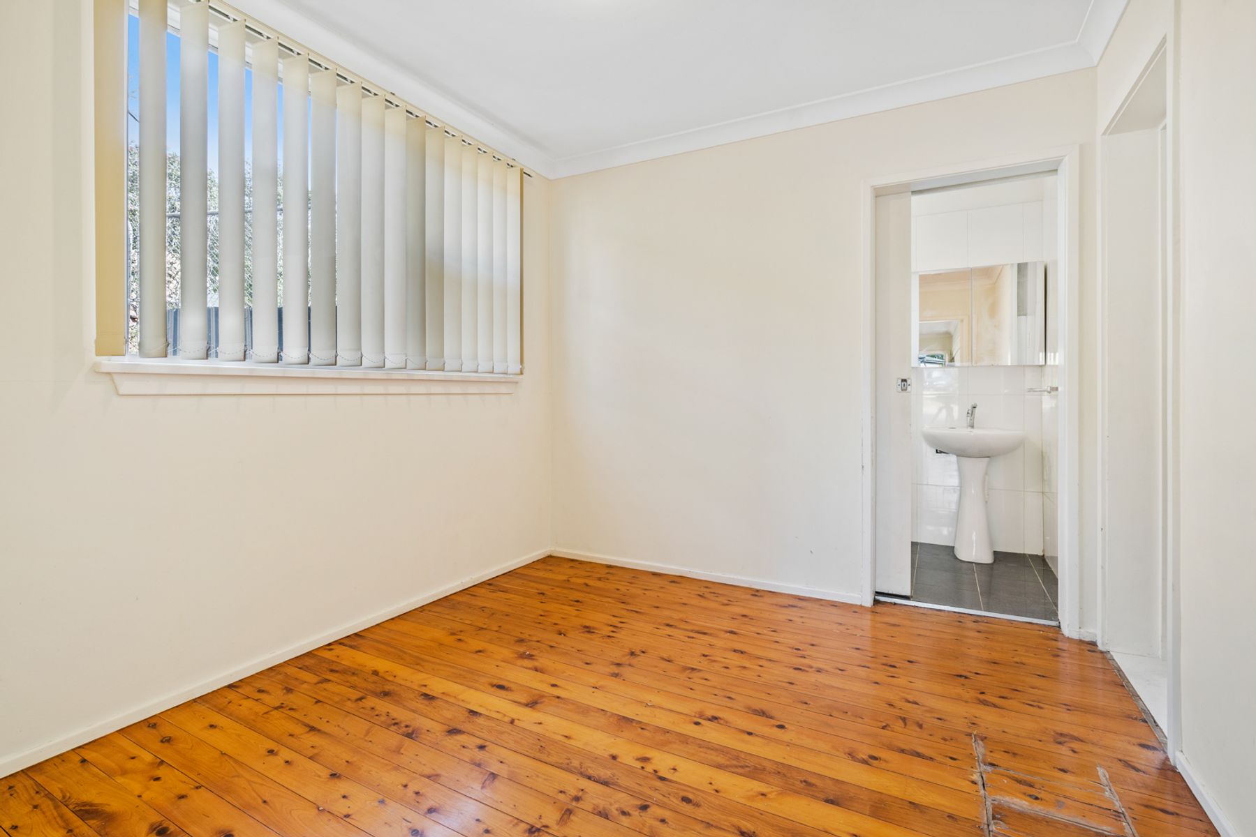 58A Evergreen Avenue, Bradbury NSW 2560, Bradbury - Thumbnail 4