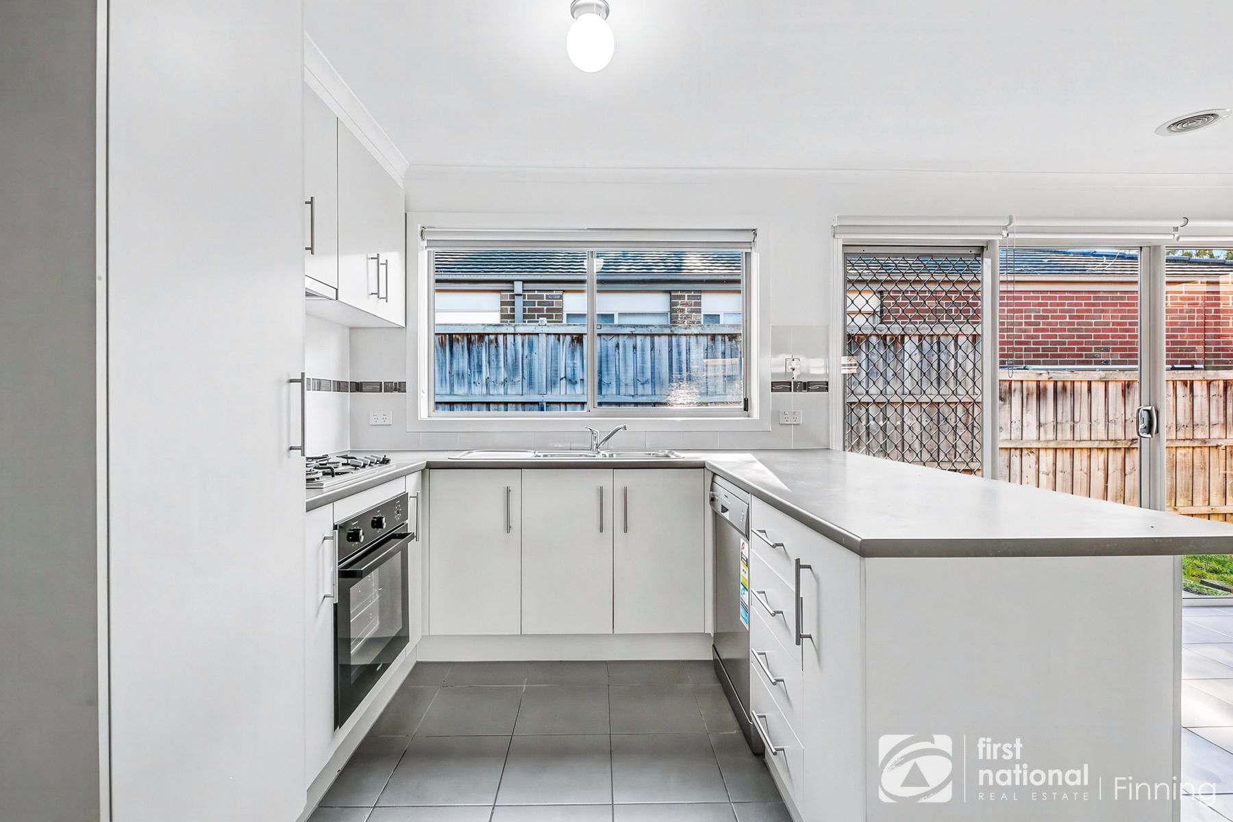 20 Hawkeseye Way, Cranbourne East VIC 3977, Cranbourne East - Thumbnail 6