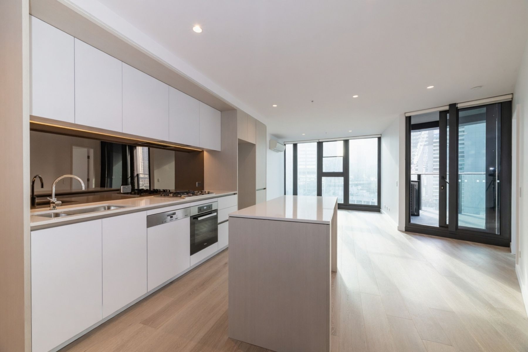 1005/628 Flinders St, Docklands, Docklands - Thumbnail 5