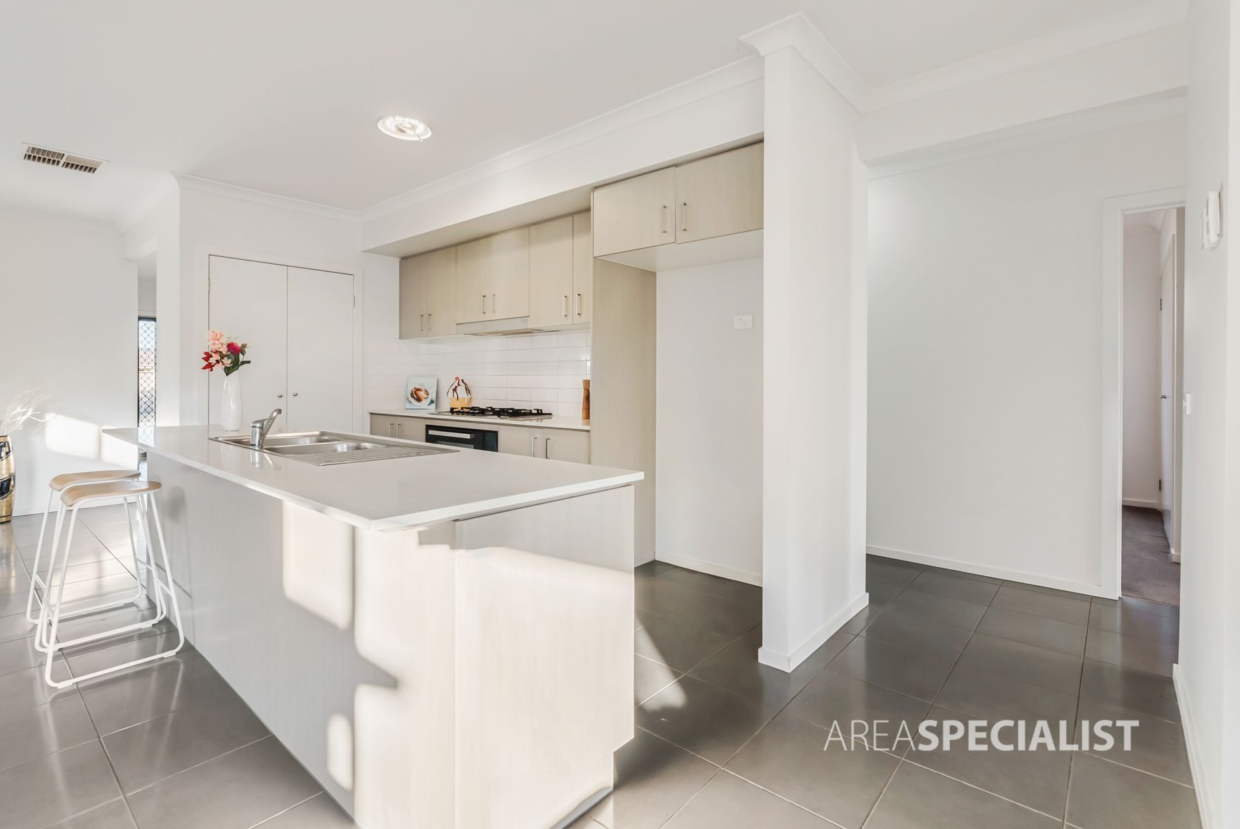 45 Selleck Drive, Point Cook WEB (6)