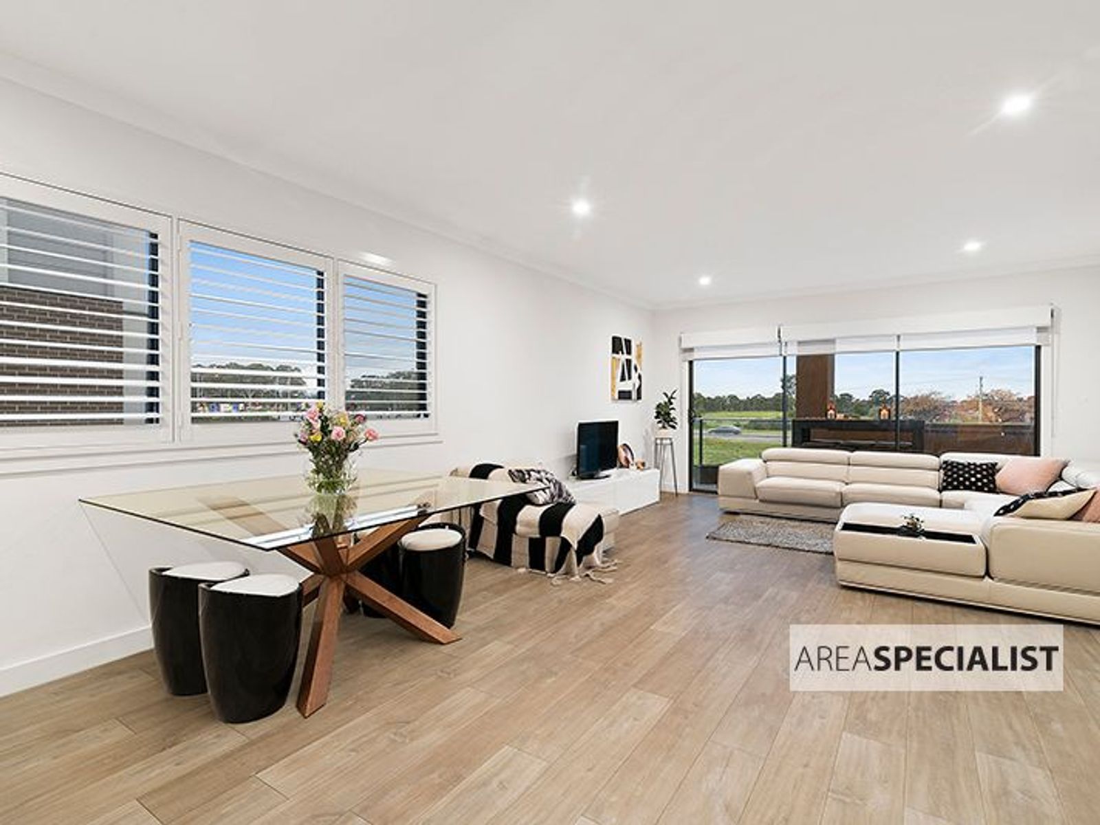 24 Barncroft Crescent, Keysborough, VIC 3173, Keysborough - Thumbnail 2