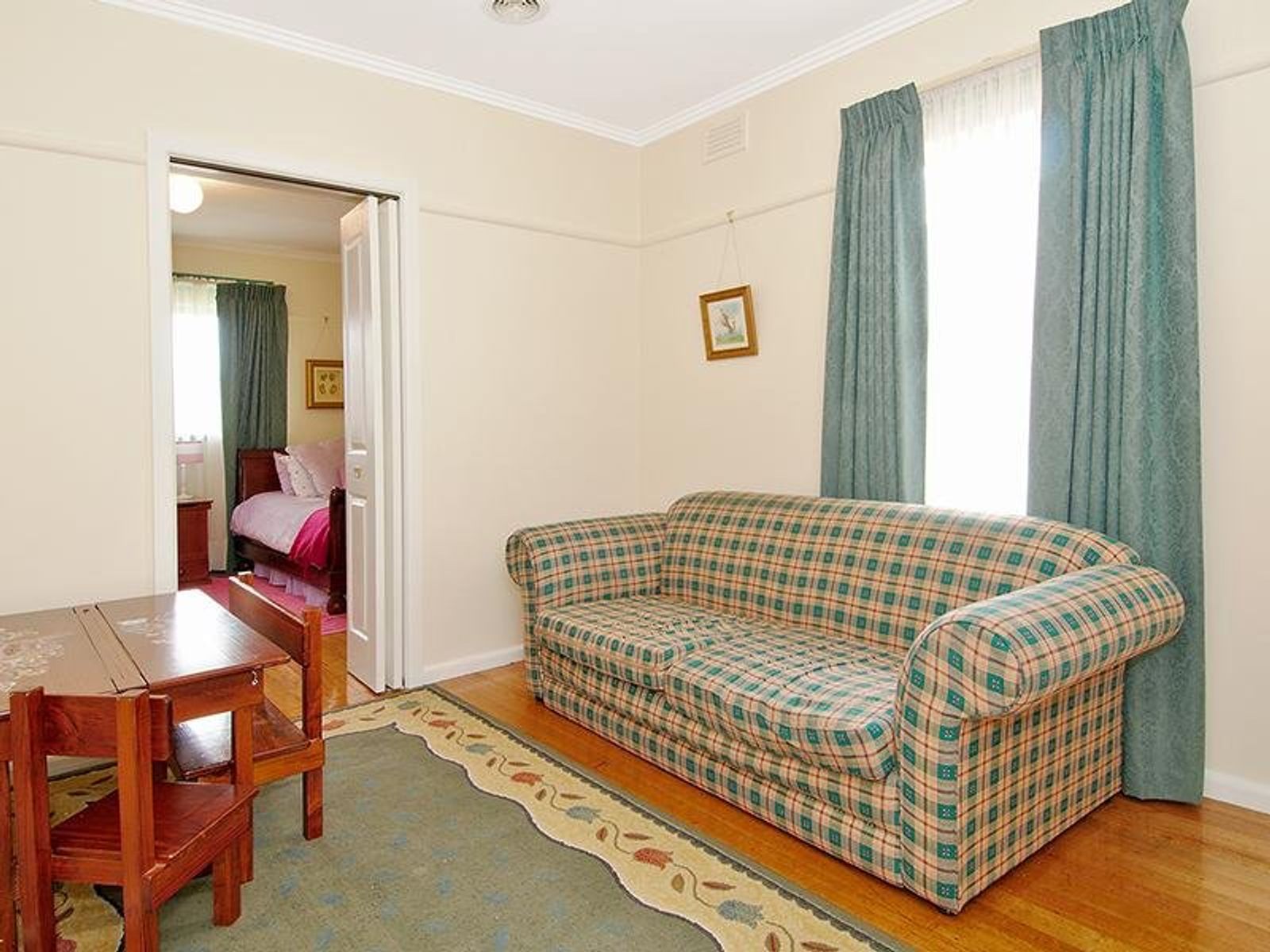 93 East Street, Hadfield - Thumbnail 7