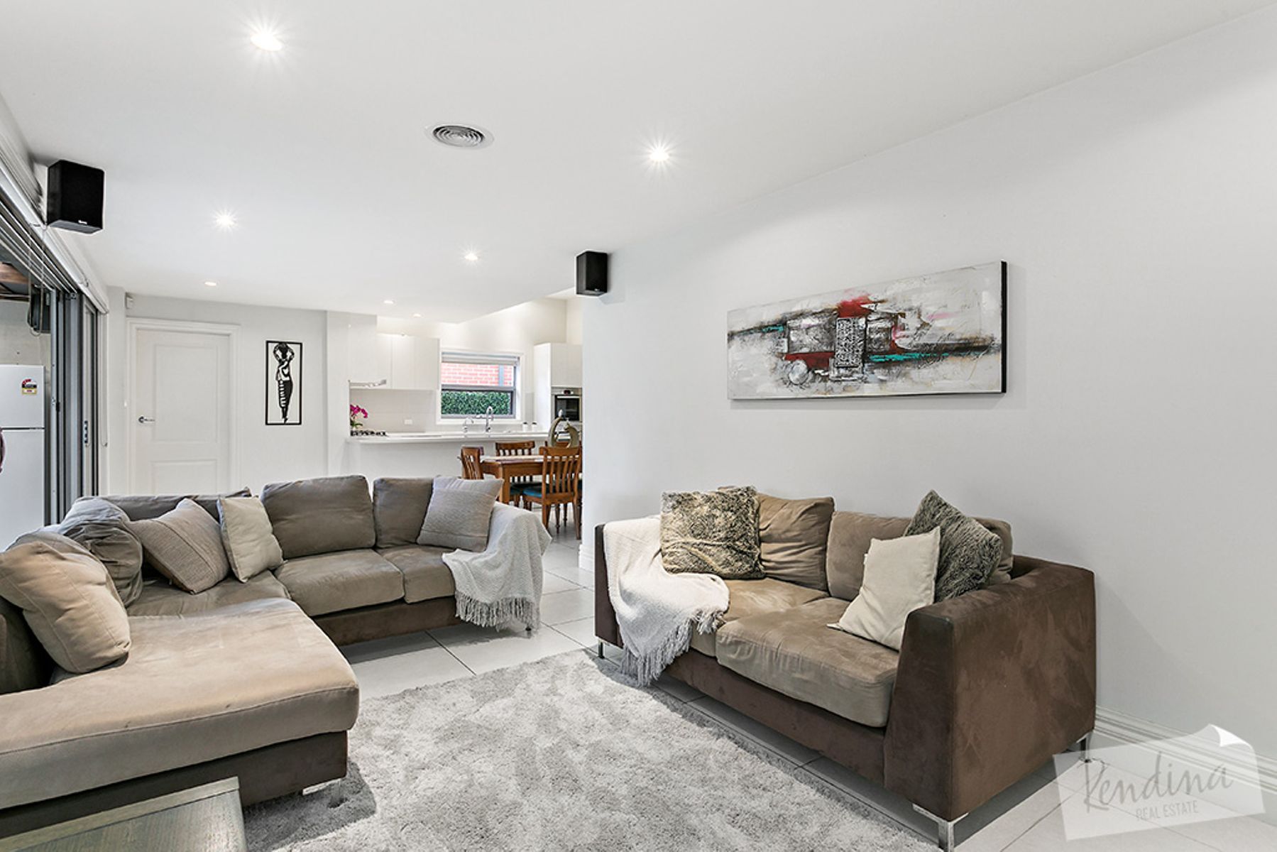 52 Mascoma Street, Strathmore - Thumbnail 3