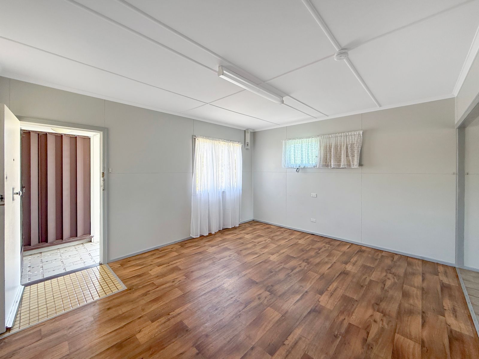 21 Place Avenue, Sarina, QLD 4737, Sarina - Thumbnail 5