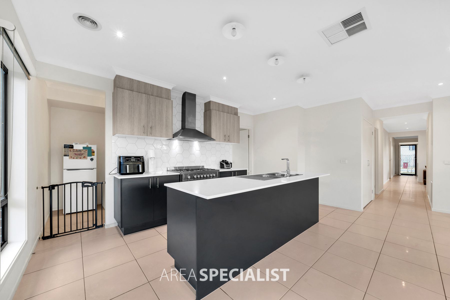 1 Panther Close, Clyde North, VIC 3978, Clyde North - Thumbnail 6