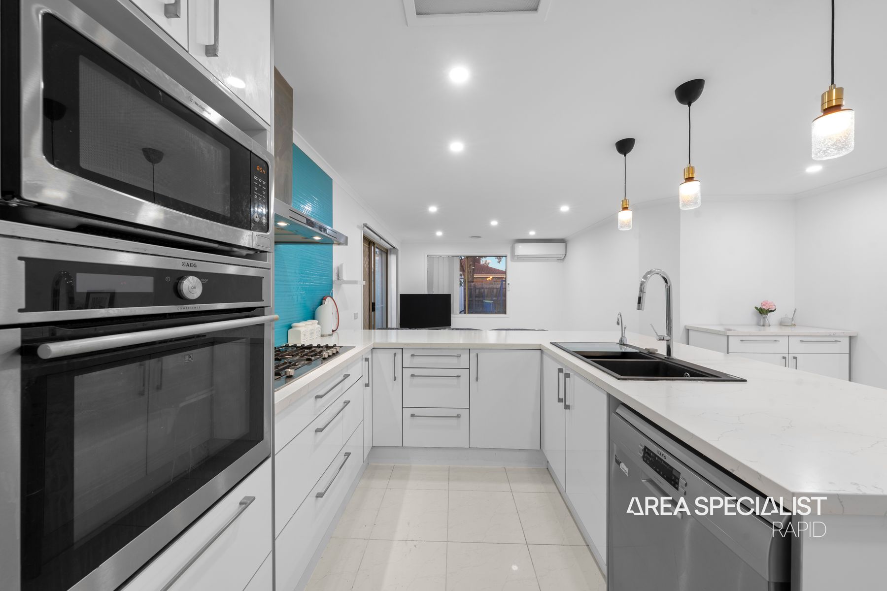 6 Manatoka Crescent, Hampton Park, VIC 3976, Hampton Park - Thumbnail 4