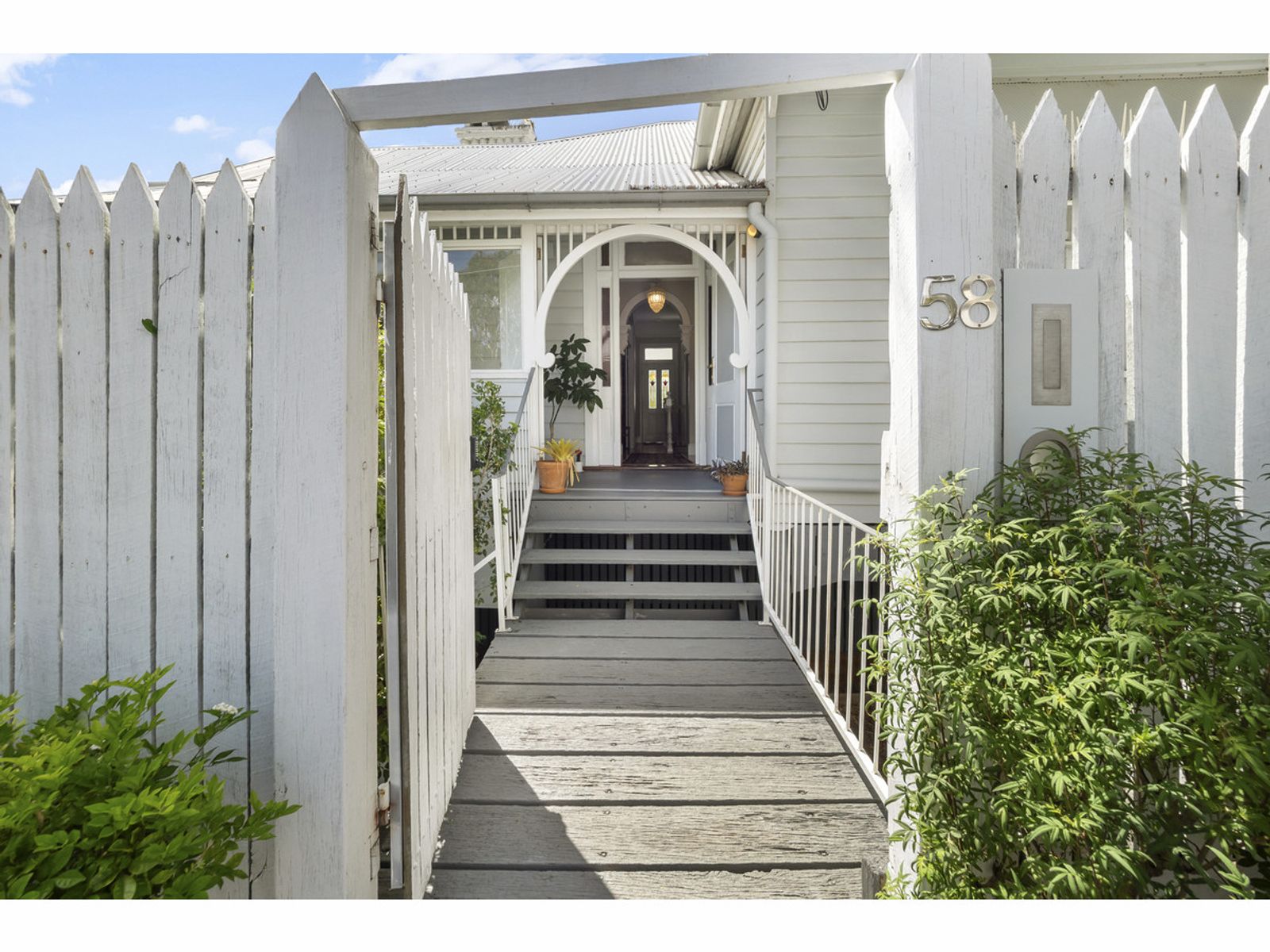 58 GLADSTONE Road, Highgate Hill QLD 4101, Highgate Hill - Thumbnail 3