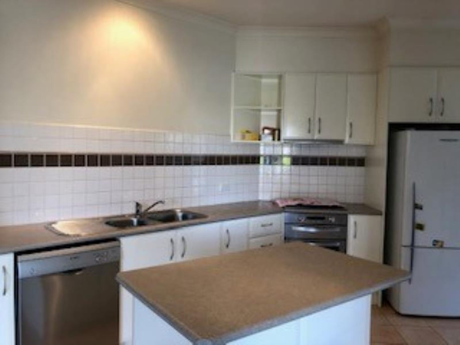 2/49 Cooper St, Essendon, Essendon - Thumbnail 4