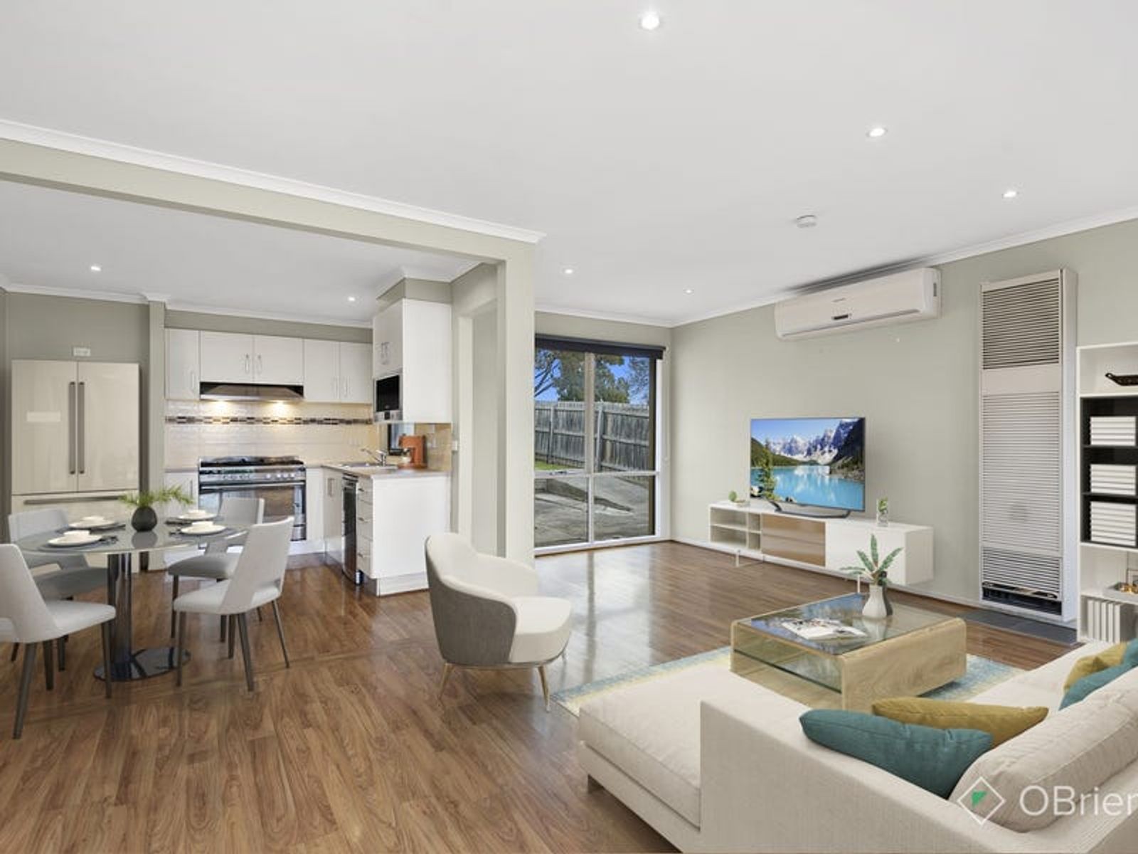 9 Buckland Court, Endeavour Hills, VIC 3802, Endeavour Hills - Thumbnail 2