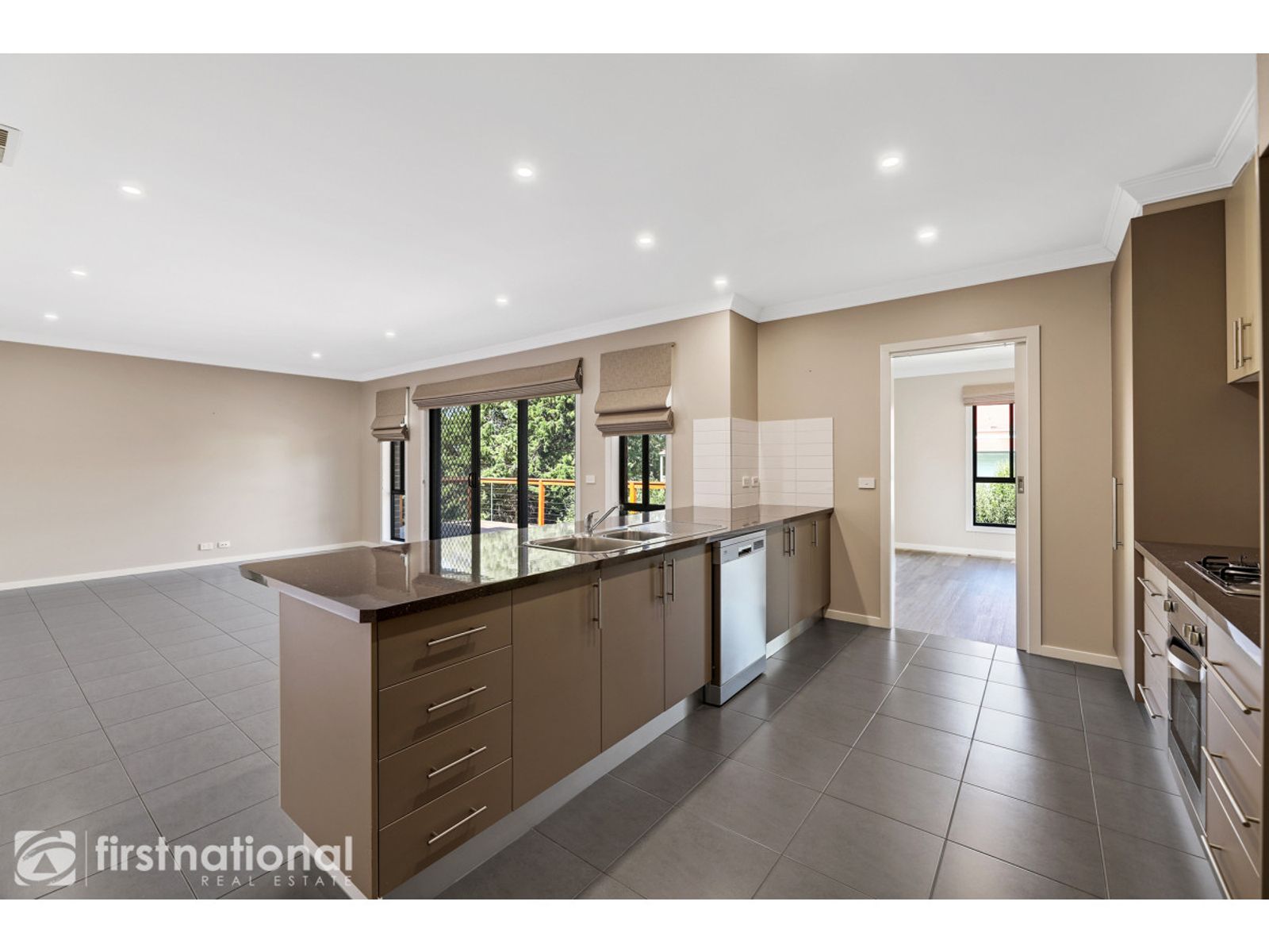 13 Hamilton Drive, Warragul, VIC 3820, Warragul - Thumbnail 4