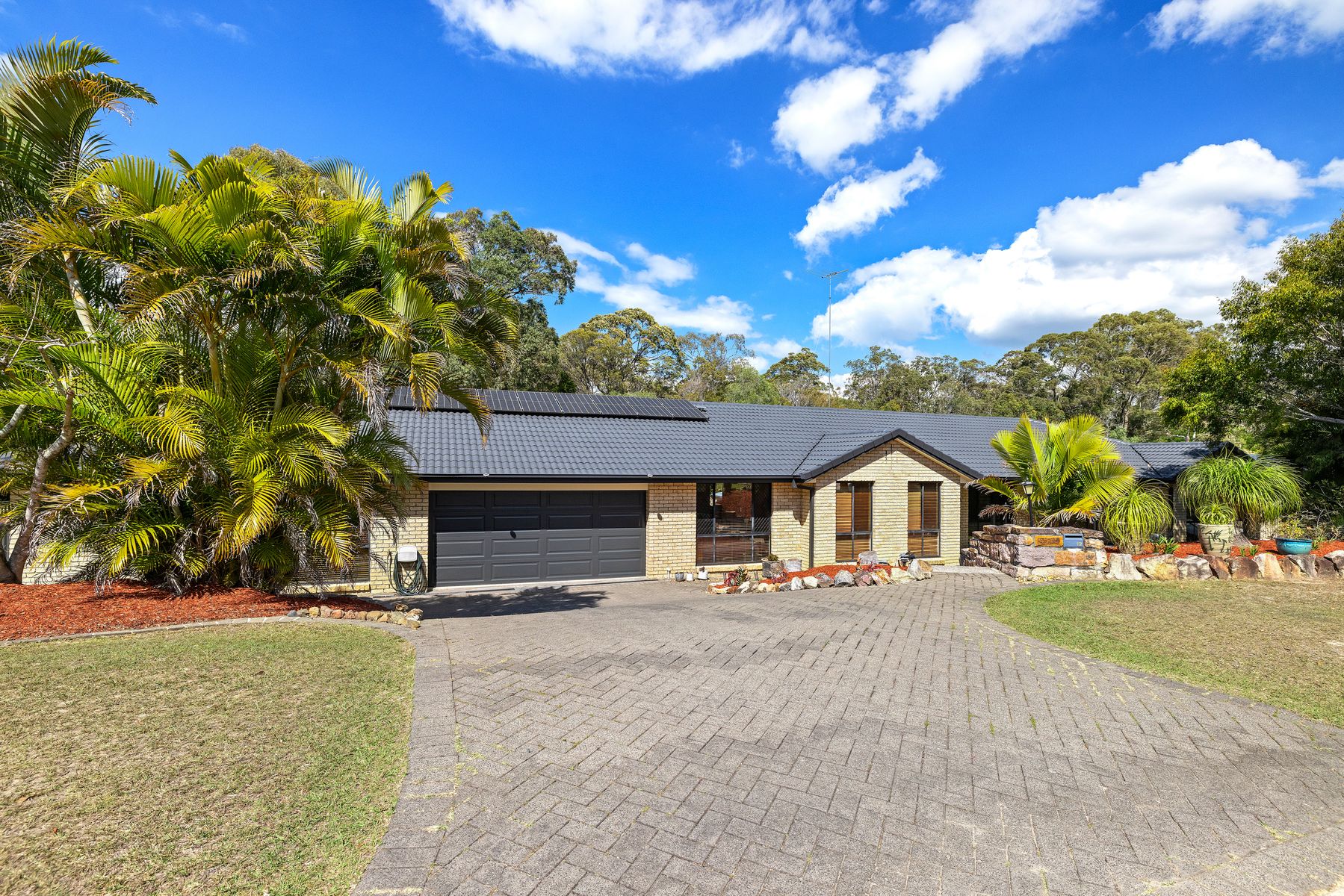 12 Grevillea Street, Redland Bay QLD 4165, Redland Bay - Thumbnail 2