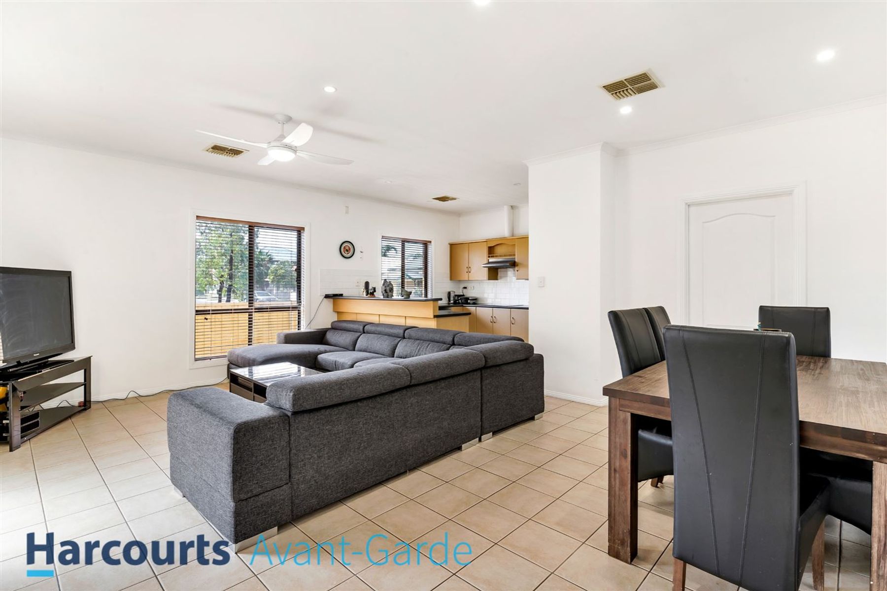 28 Mallard Crescent, Mawson Lakes, SA 5095, Mawson Lakes - Thumbnail 3