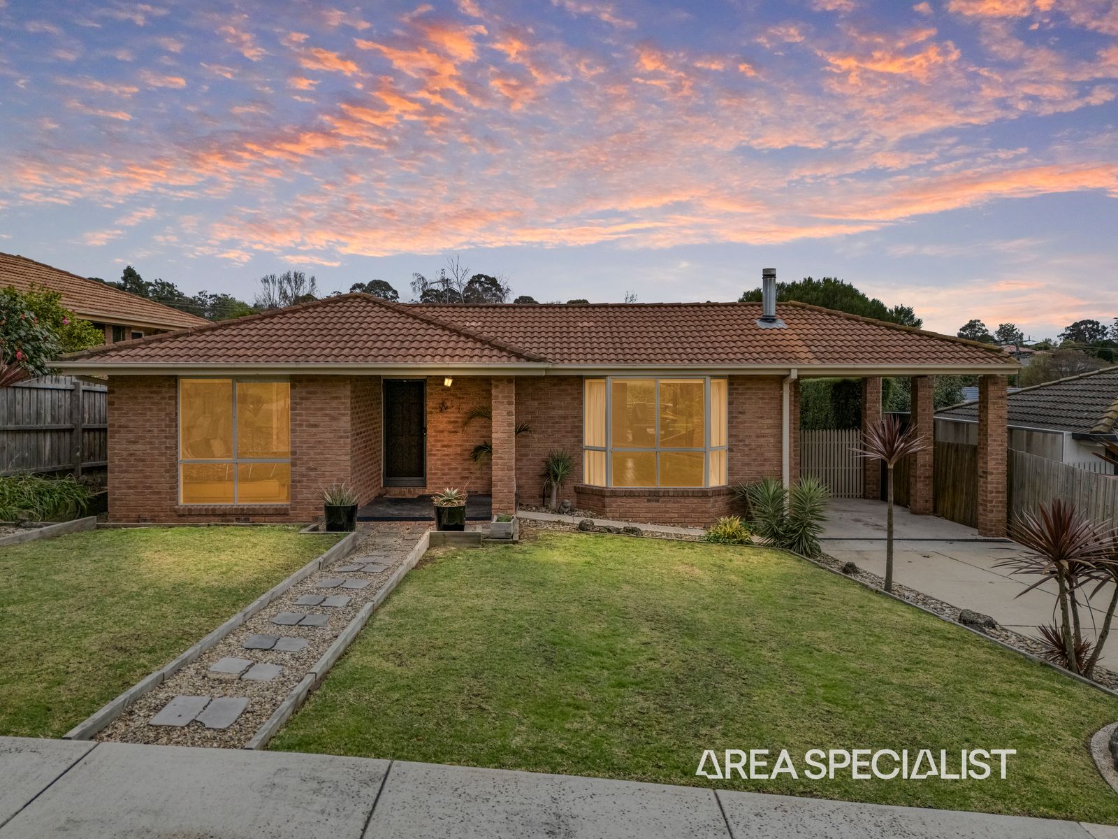 17 Mikkell Court, Pakenham, VIC 3810, Pakenham - Thumbnail 2