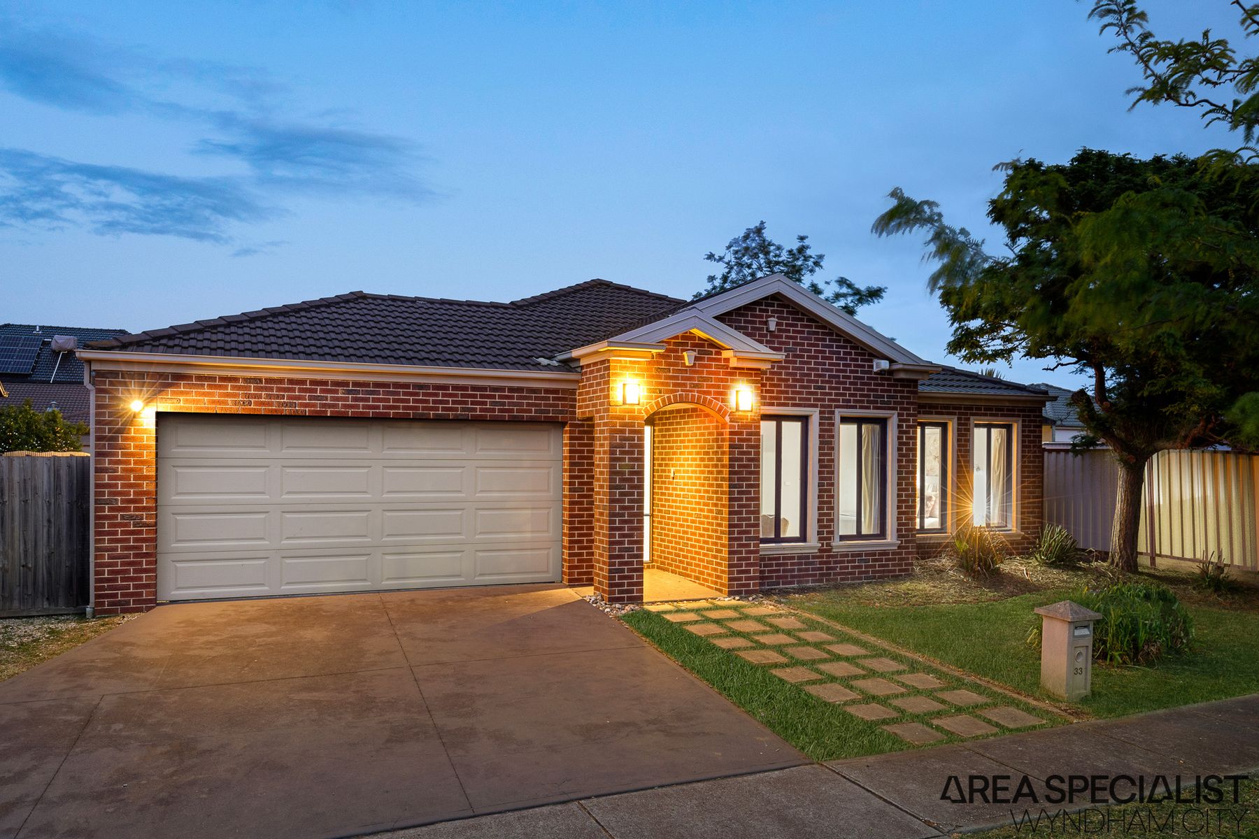 33 Breakwater Crescent, Point Cook, VIC 3030, Point Cook - Thumbnail 2