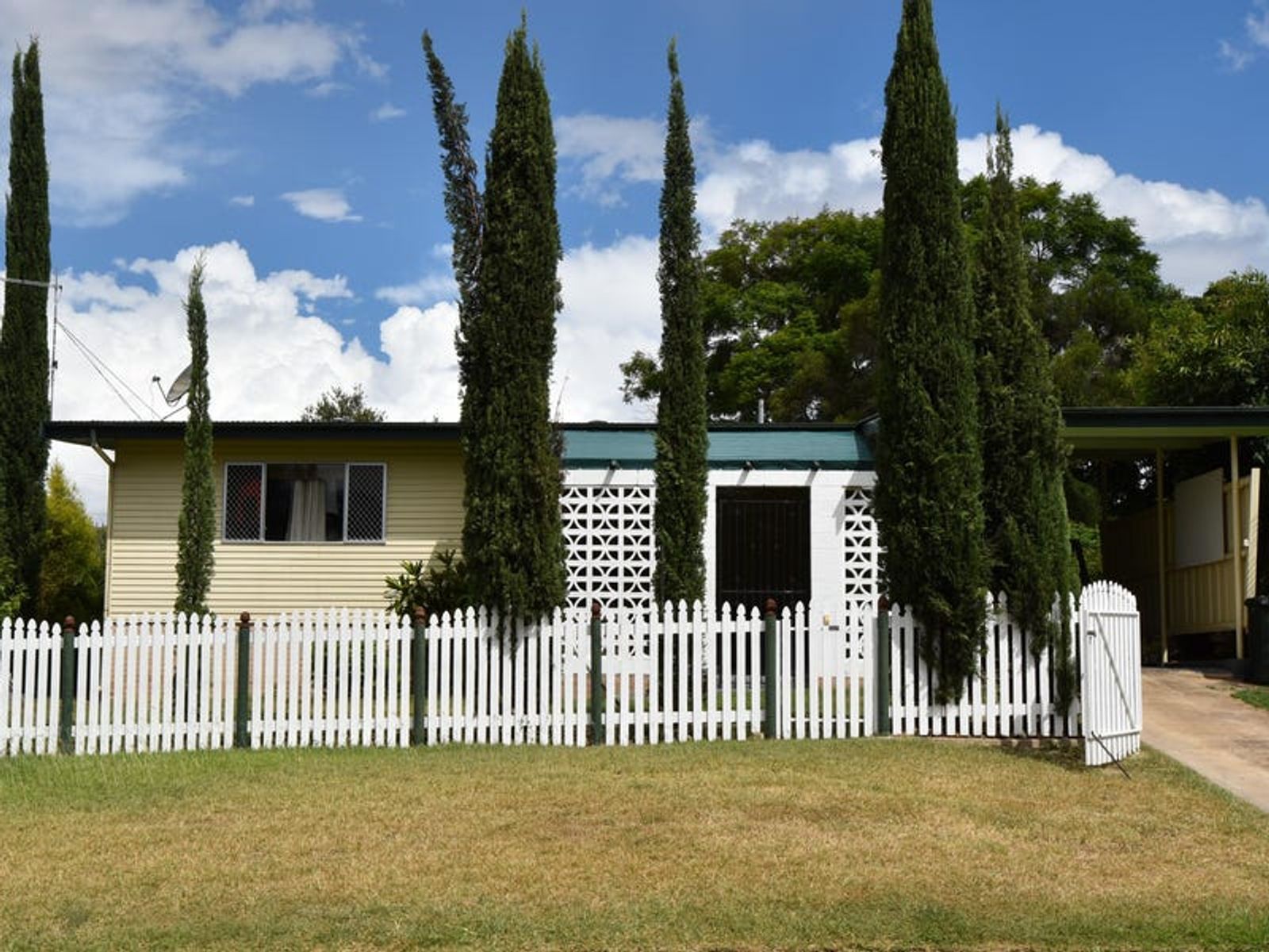 14 Sellheim Street, Biloela QLD 4715