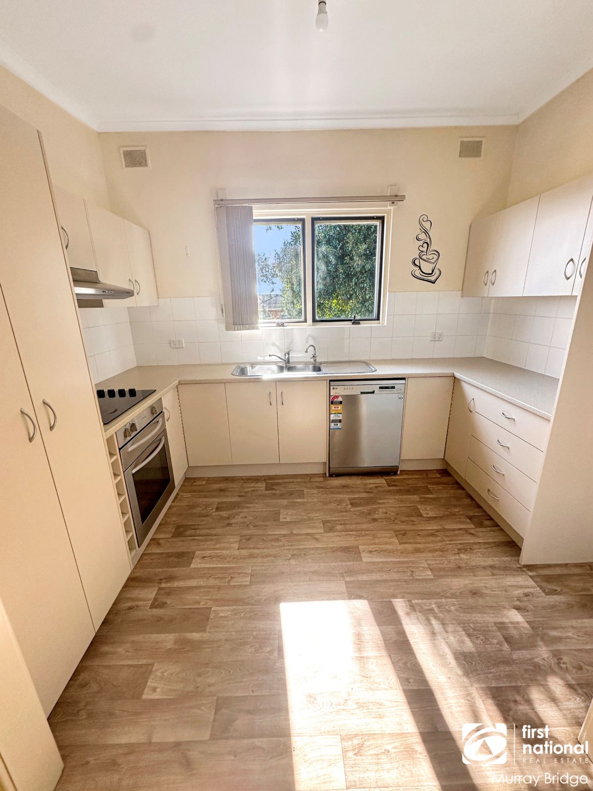 49 Leslie St, Murray Bridge SA 5253, Murray Bridge - Thumbnail 2