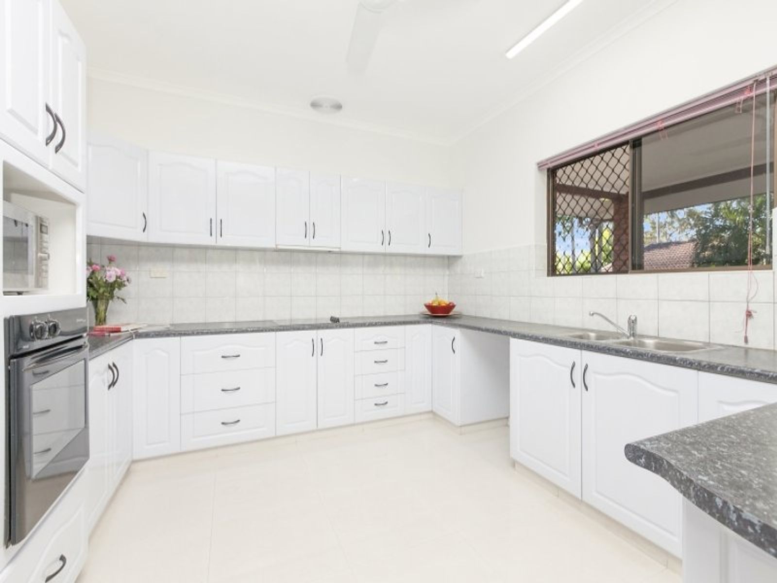 12 Edgeview Court, Leanyer NT 0812, Leanyer - Thumbnail 7