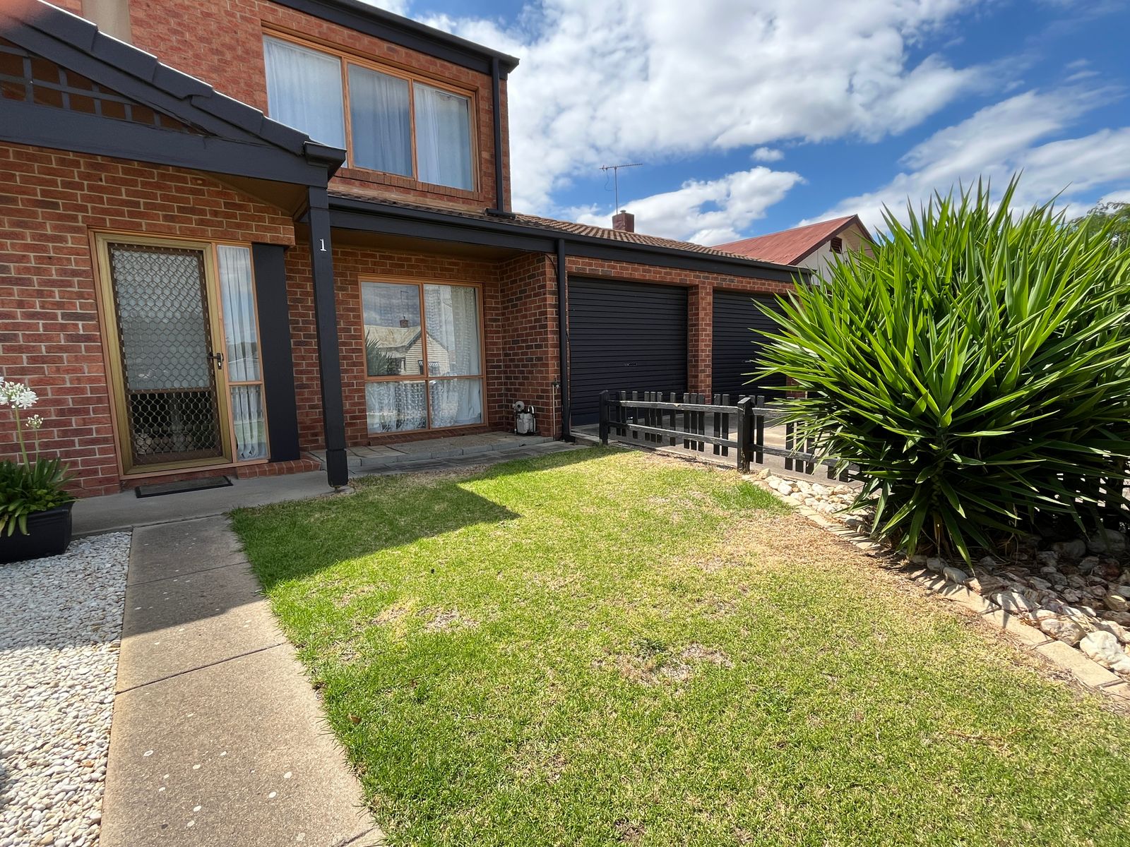 1/94 Burns Street, Maryborough VIC 3465, Maryborough - Thumbnail 2