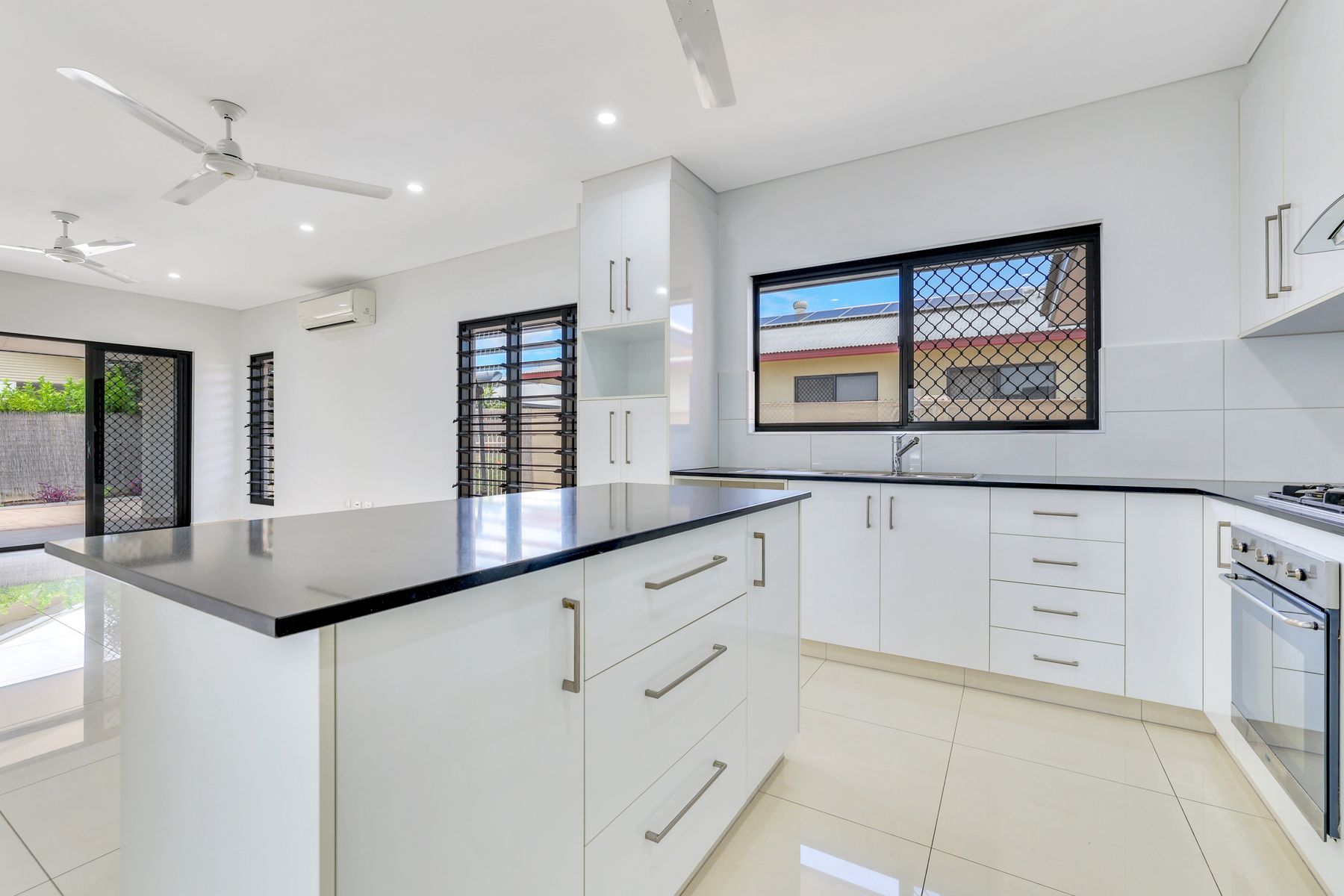33 Tuckeroo Boulevard, Zuccoli NT 0832, Zuccoli - Thumbnail 5