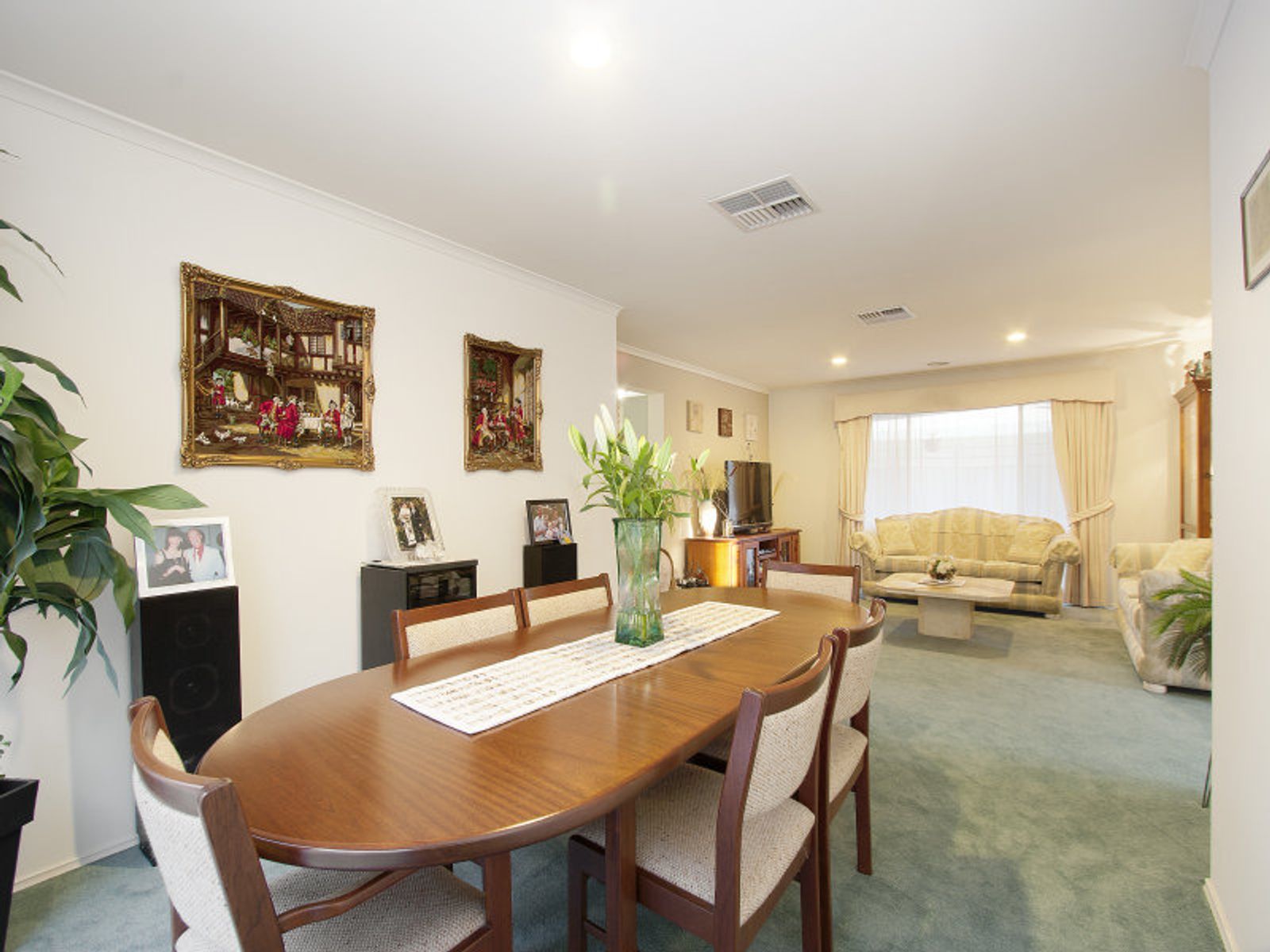 17 Joelle Court, Aspendale Gardens, VIC 3195, Aspendale Gardens - Thumbnail 2