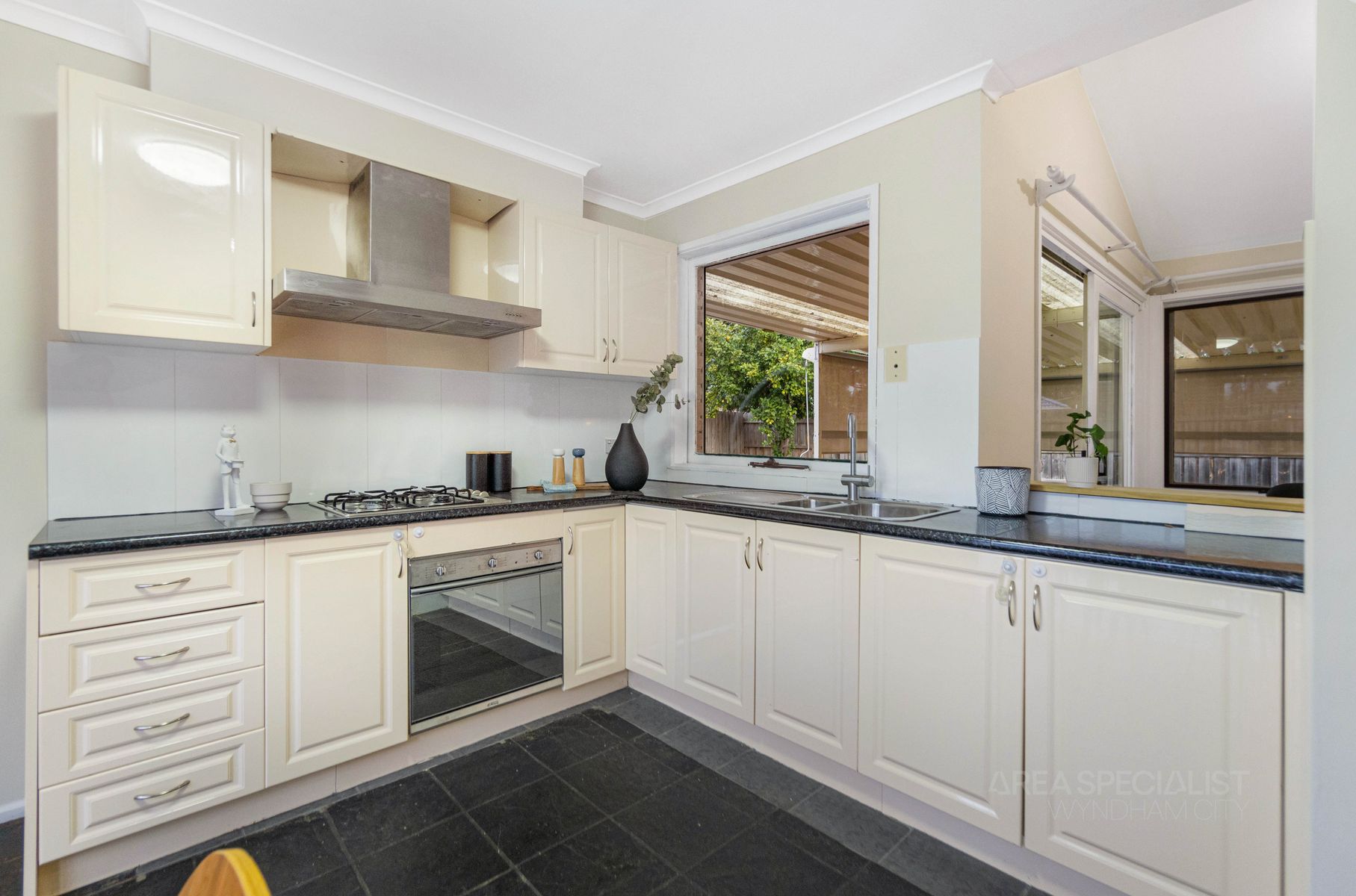 37 Purchas Street, Werribee, VIC 3030, Werribee - Thumbnail 6