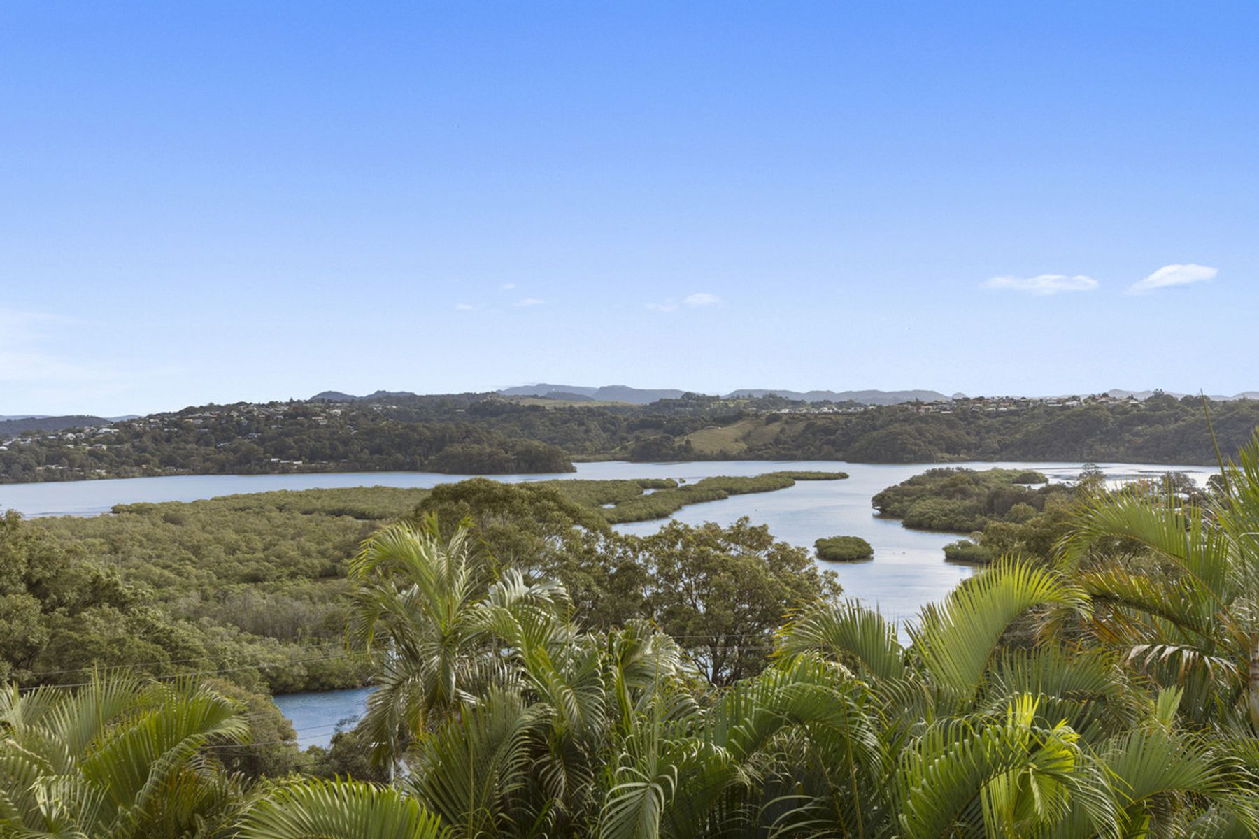 11 Lakeview Parade, Tweed Heads South NSW 2486