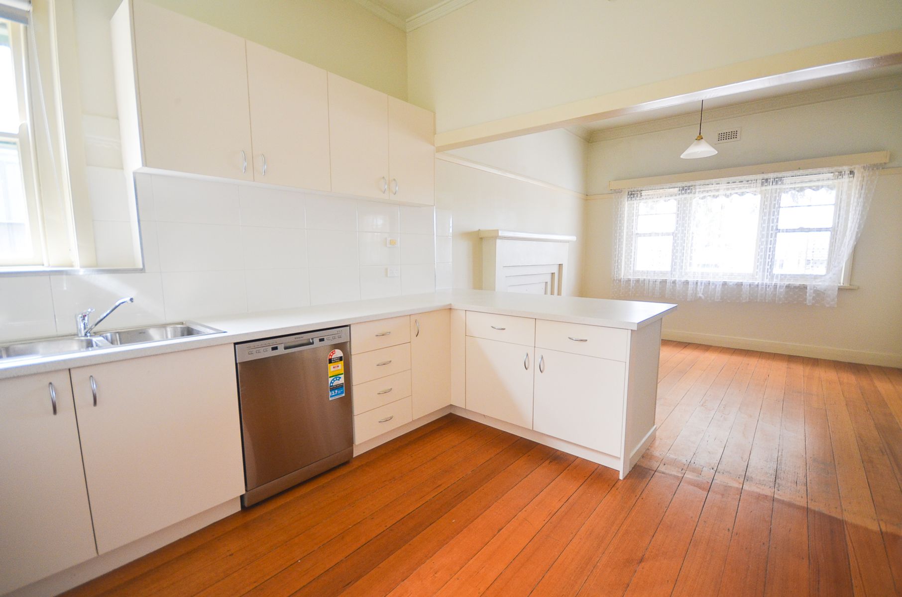 8 Beech Street, Golden Square VIC 3555, Golden Square - Thumbnail 2