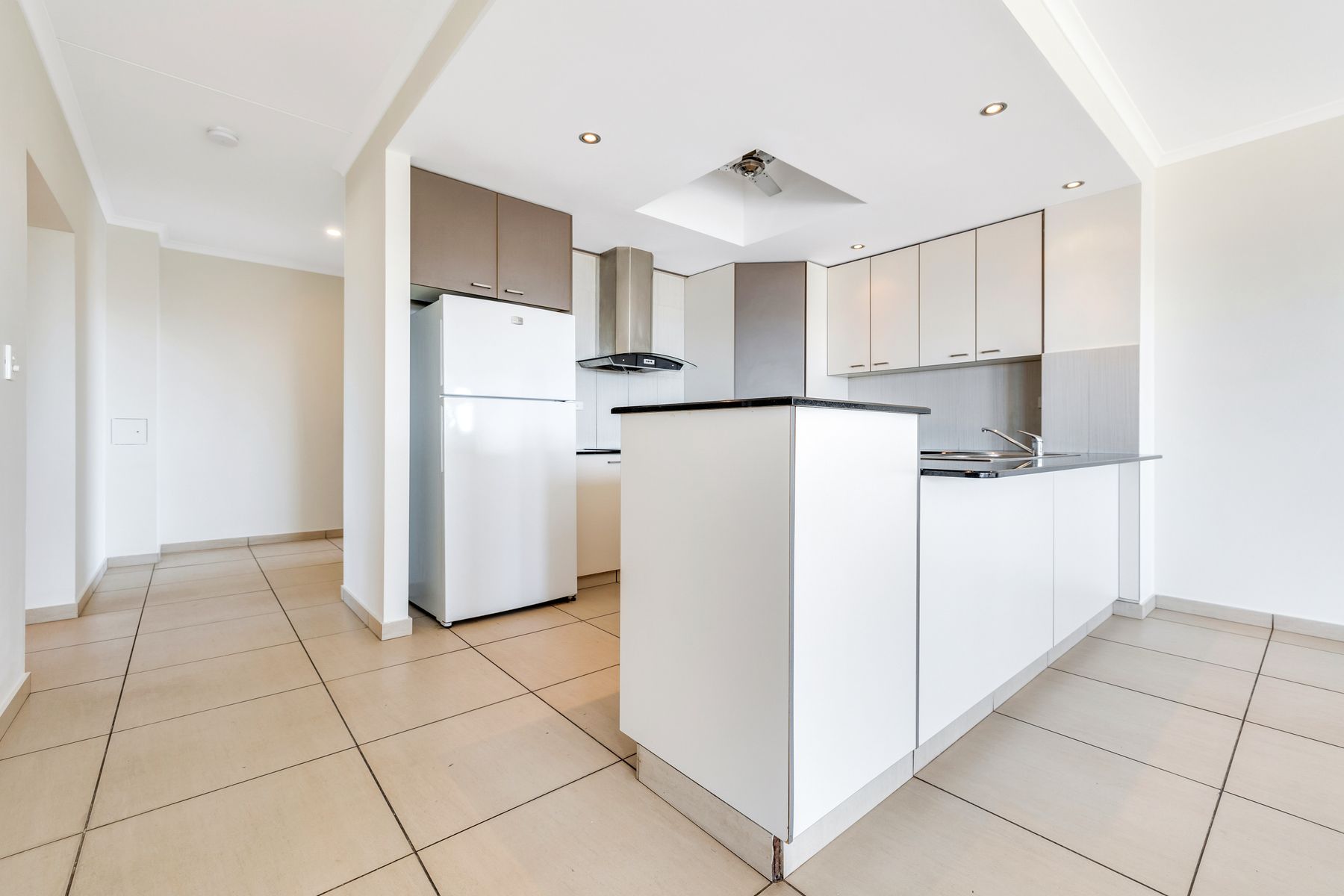 14/3 Harvey Street, Darwin City NT 0800, Darwin City - Thumbnail 2