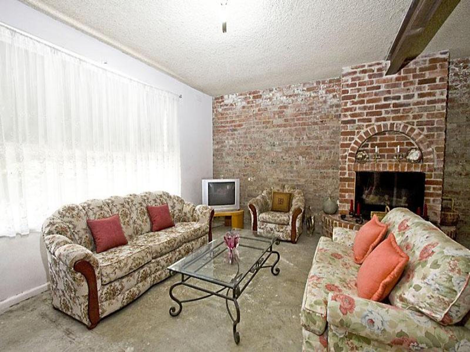 3/6 Riverview Road, Essendon - Thumbnail 2