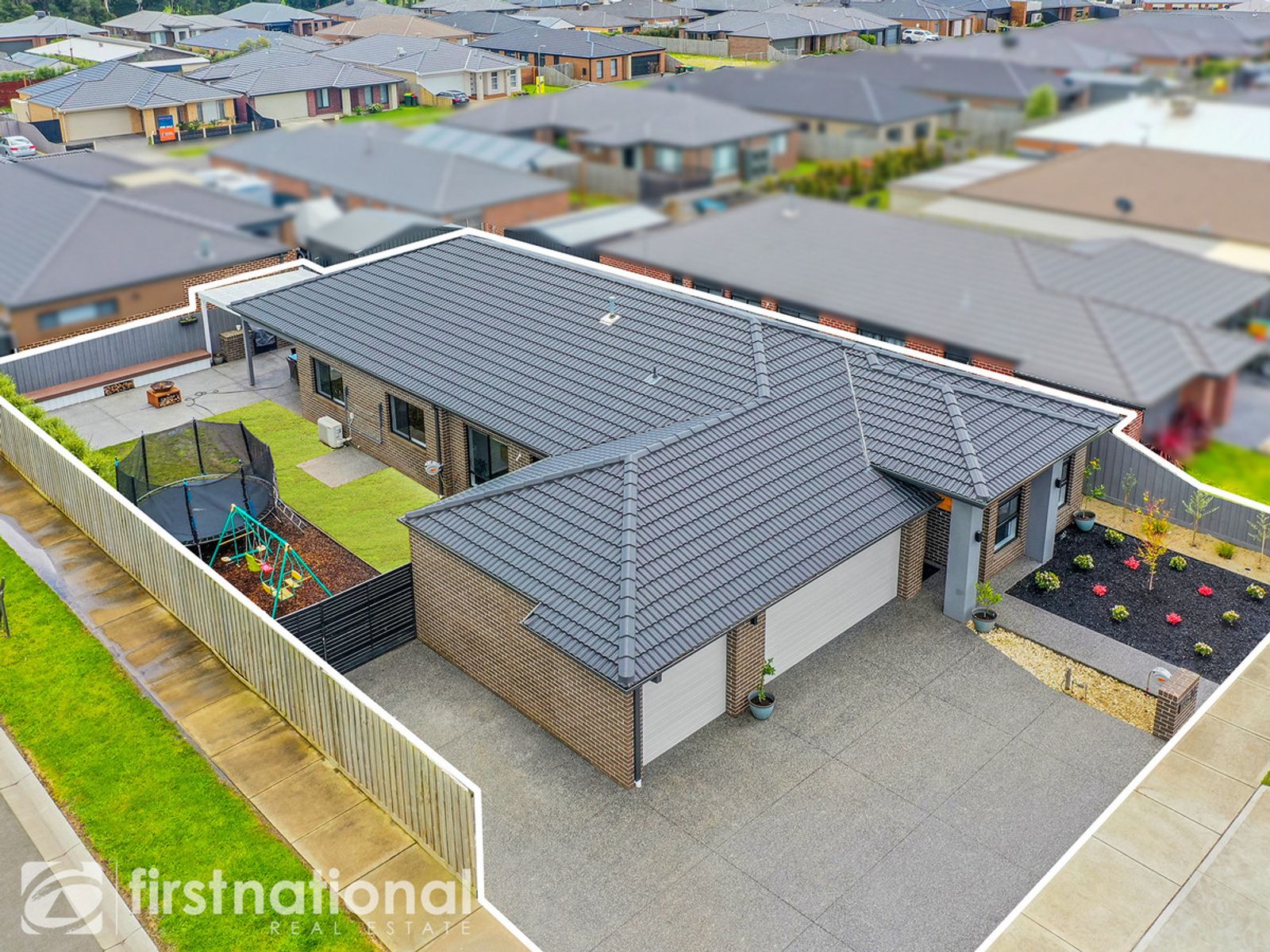 16 Pepper Crescent, Drouin, VIC 3818, Drouin - Thumbnail 3