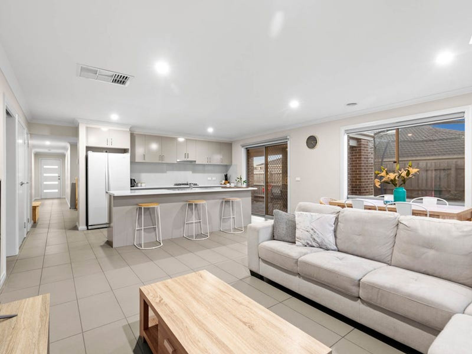 13 Stockhaven Circuit, Langwarrin, VIC 3910, Langwarrin - Thumbnail 3