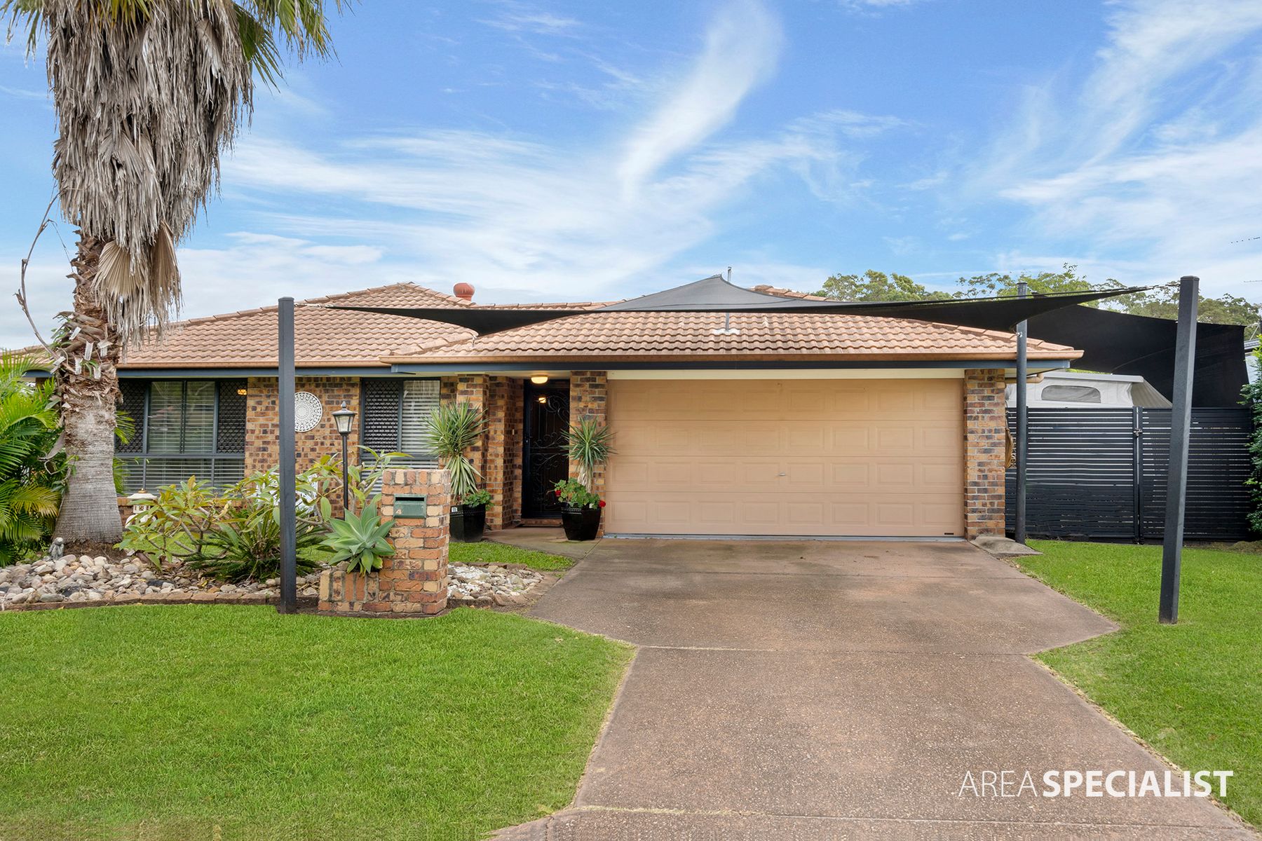 4 Greenfinch Court, Jacobs Well, QLD 4208, Jacobs Well - Thumbnail 2