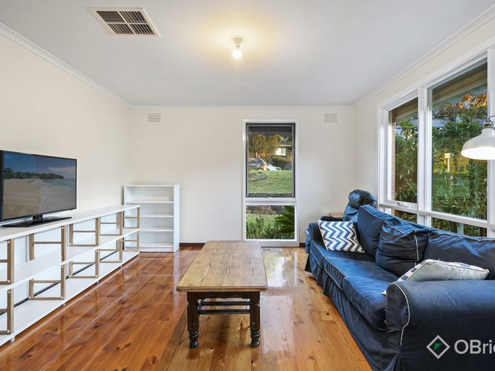 8 Heatherdew Close, Endeavour Hills, VIC 3802, Endeavour Hills - Thumbnail 2