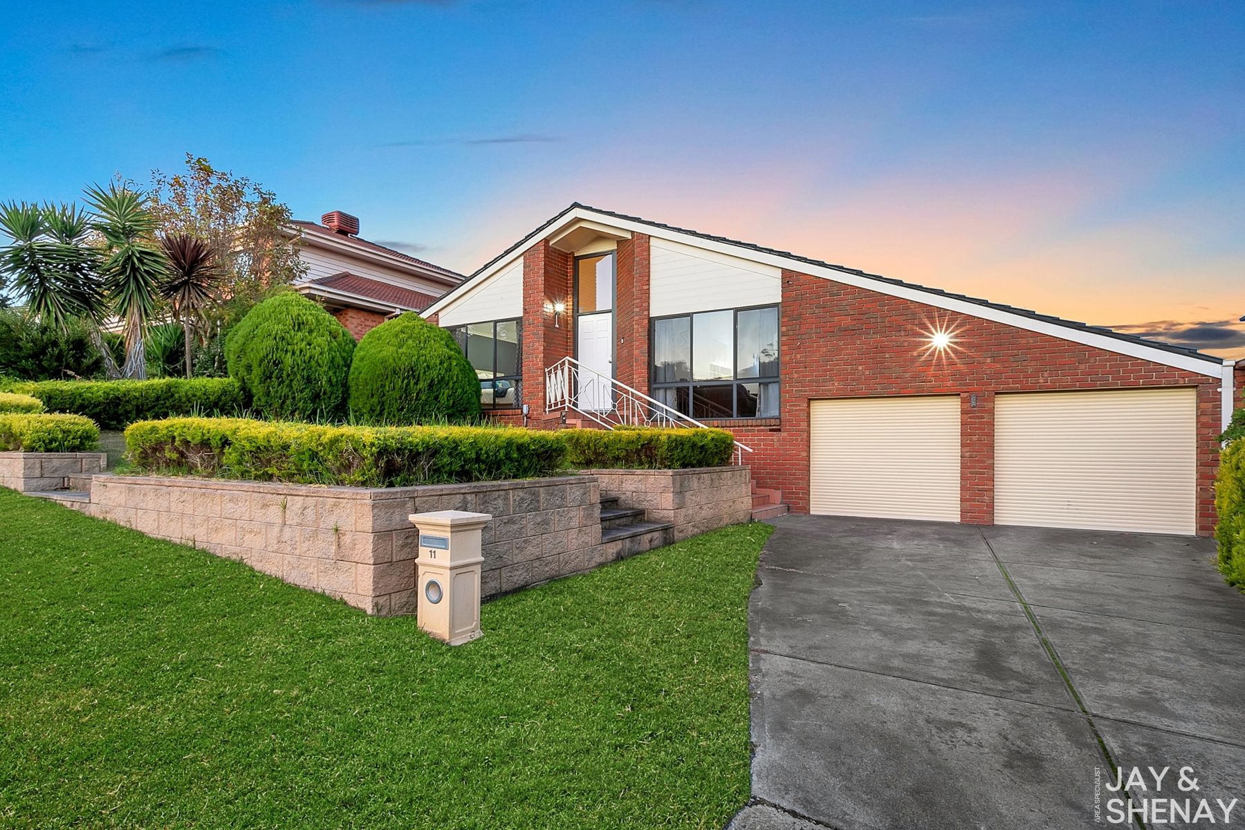 11 Chivell Close, Endeavour Hills, VIC 3802