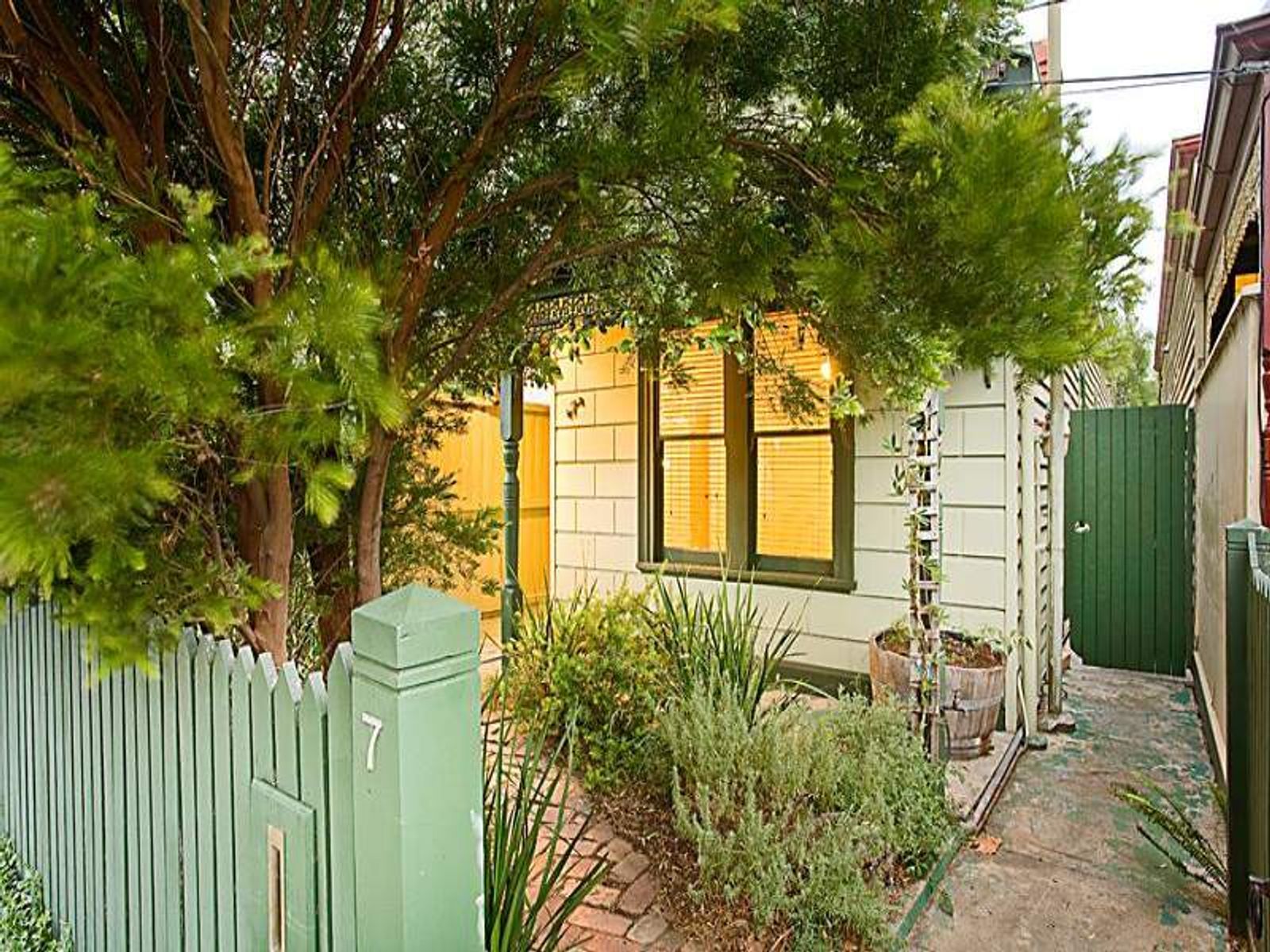7 Henry Street, Kensington - Thumbnail 6