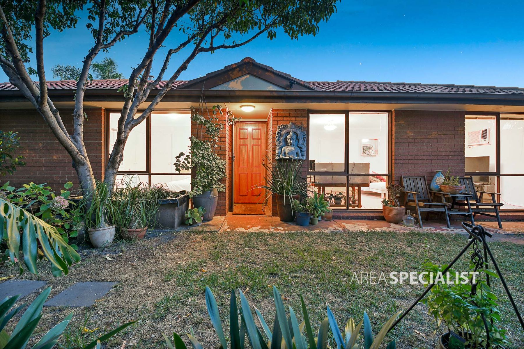 2/12, Springvale South - Thumbnail 2