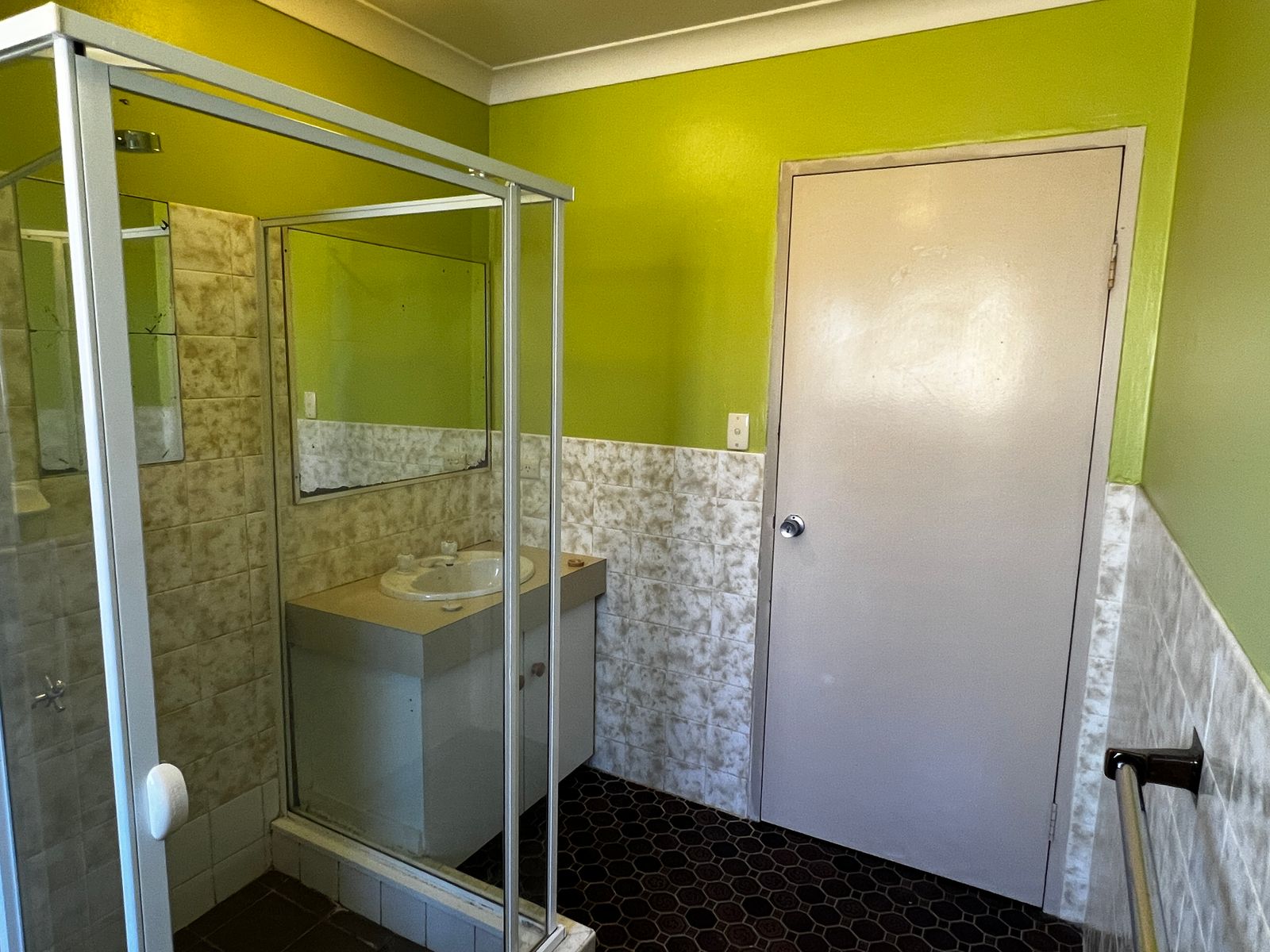 4/18 Weemala Street, Chevron Island QLD 4217, Chevron Island - Thumbnail 6