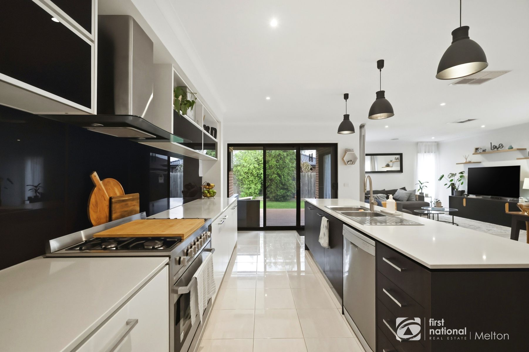 9 CARRON CLOSE, Eynesbury VIC 3338, Eynesbury - Thumbnail 2