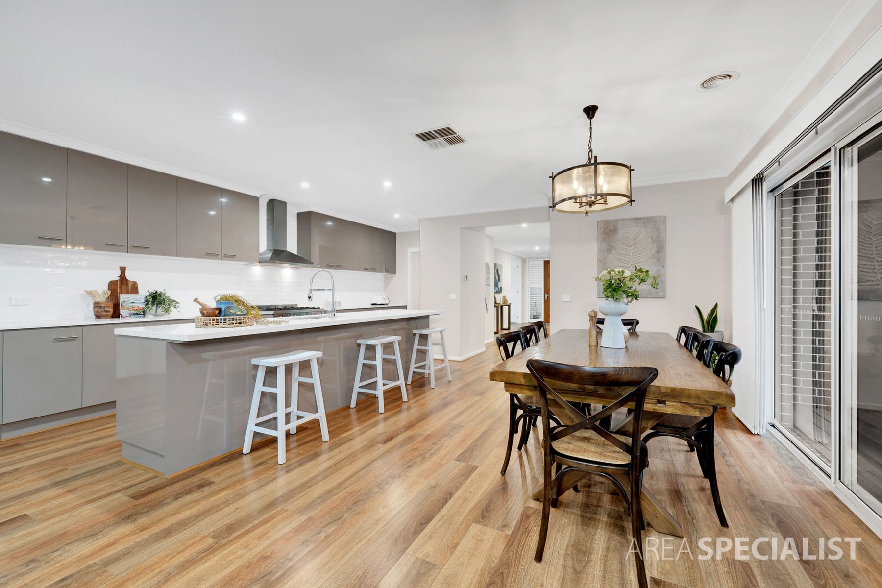 21 Mernoo Avenue, Clyde North, VIC 3978, Clyde North - Thumbnail 7