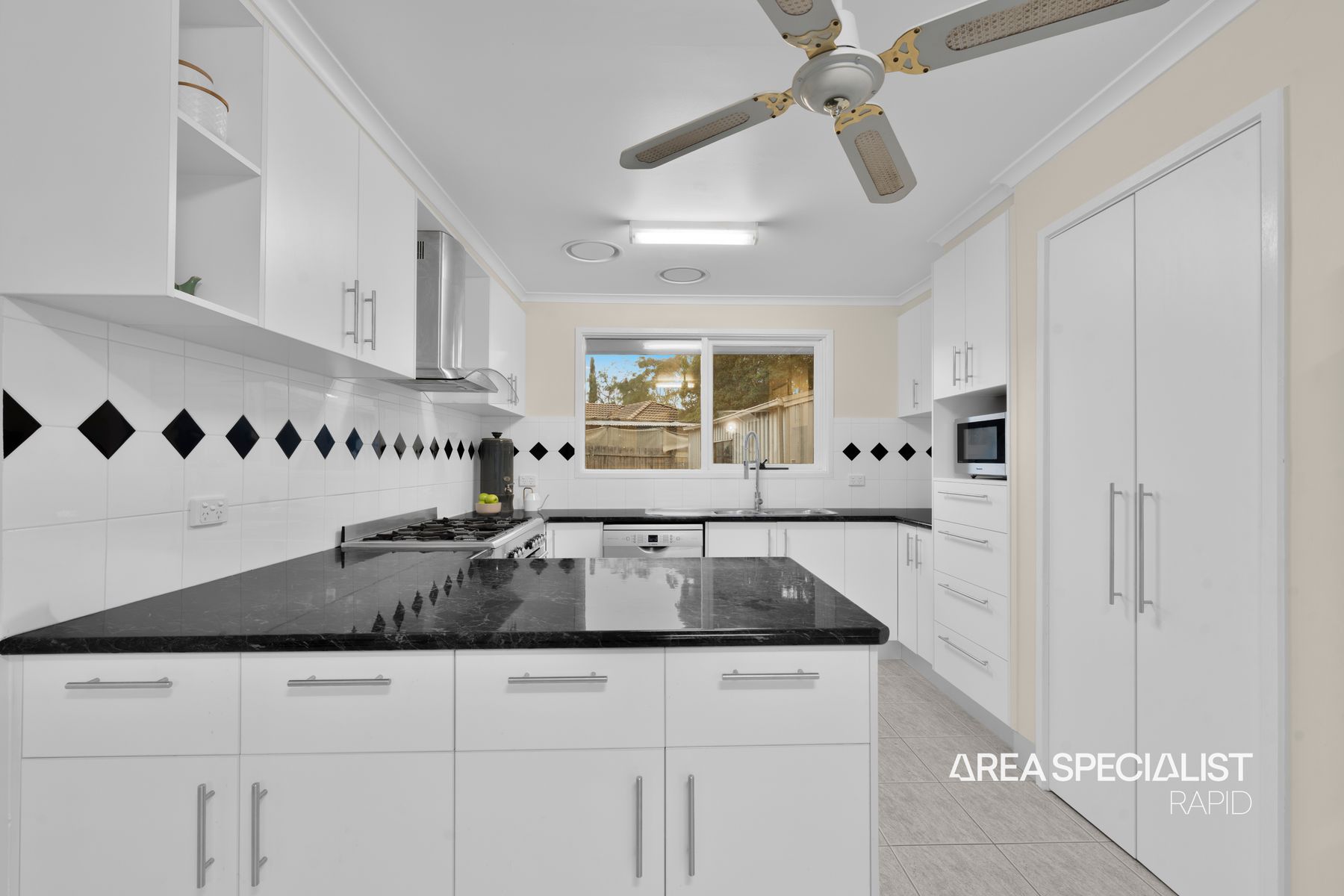 64 Duff Street, Cranbourne, Cranbourne - Thumbnail 3