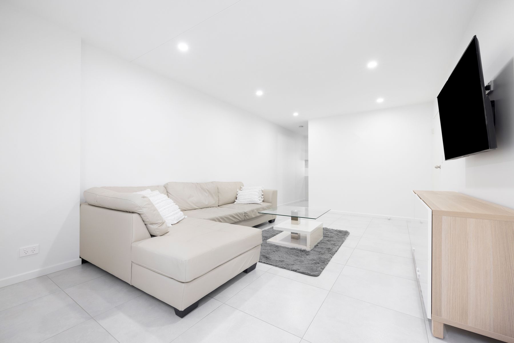 1/157 Frank Street, Labrador QLD 4215, Labrador - Thumbnail 3
