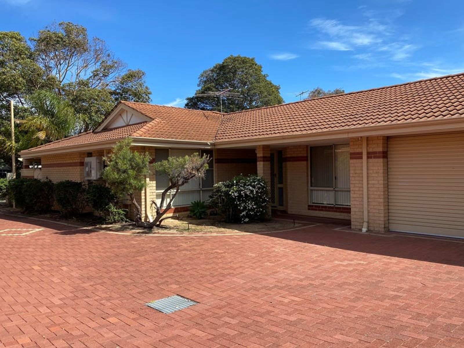 1/170 Grand Promenade, Doubleview WA 6018