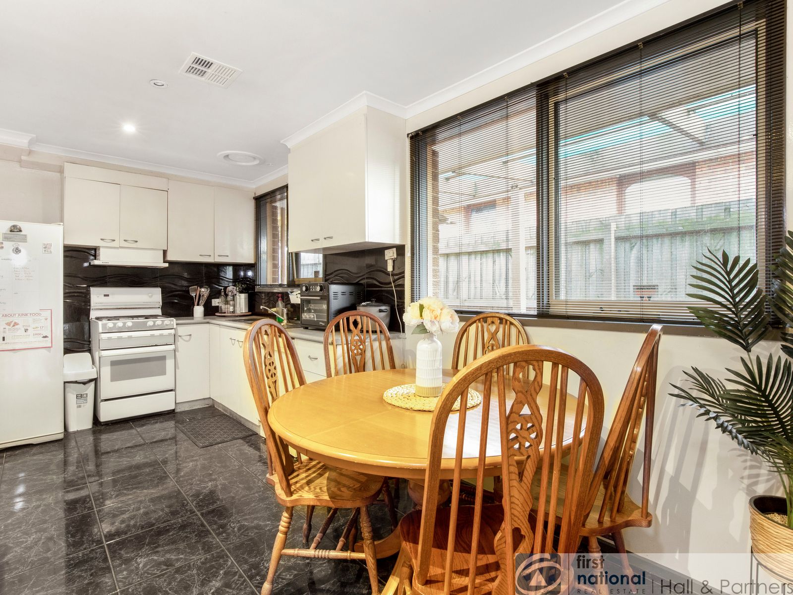 10 Shaftsbury Court, Keysborough VIC 3173, Keysborough - Thumbnail 2