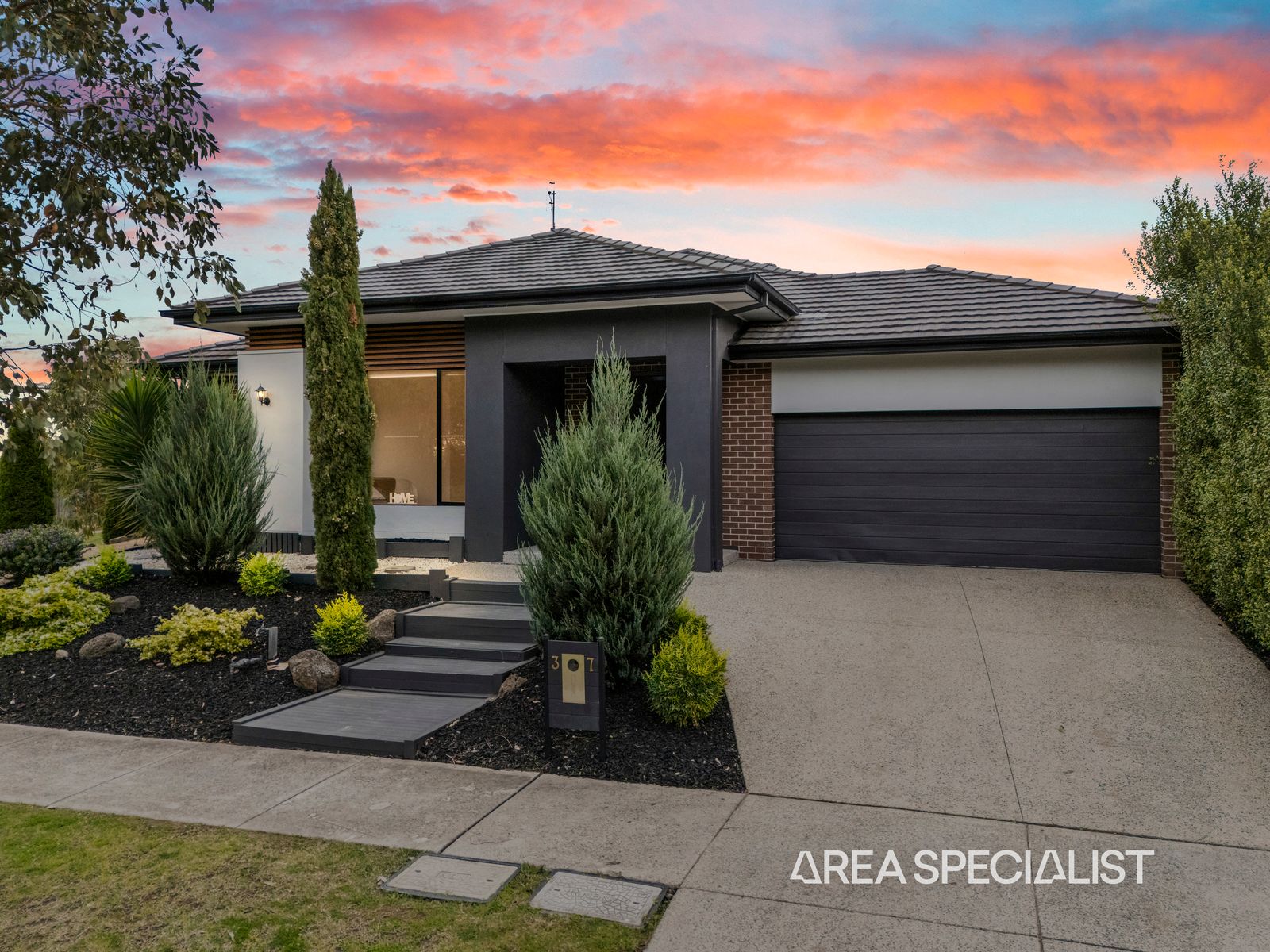37 Vantage Drive, Pakenham, VIC 3810, Pakenham - Thumbnail 2