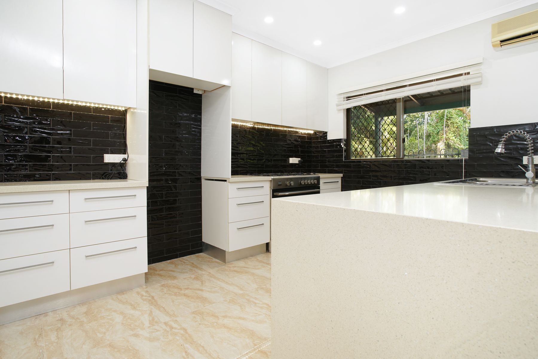82 Harrison Circuit, Woodroffe NT 0830, Woodroffe - Thumbnail 7