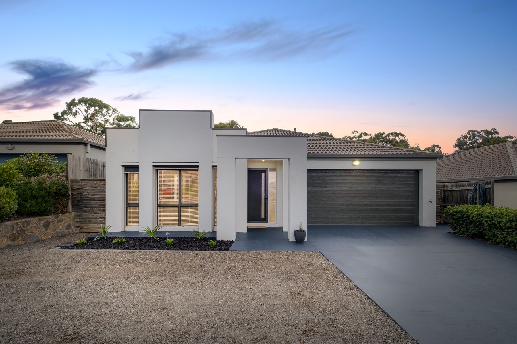 4/8 Murruba Place, Jerrabomberra - Thumbnail 2