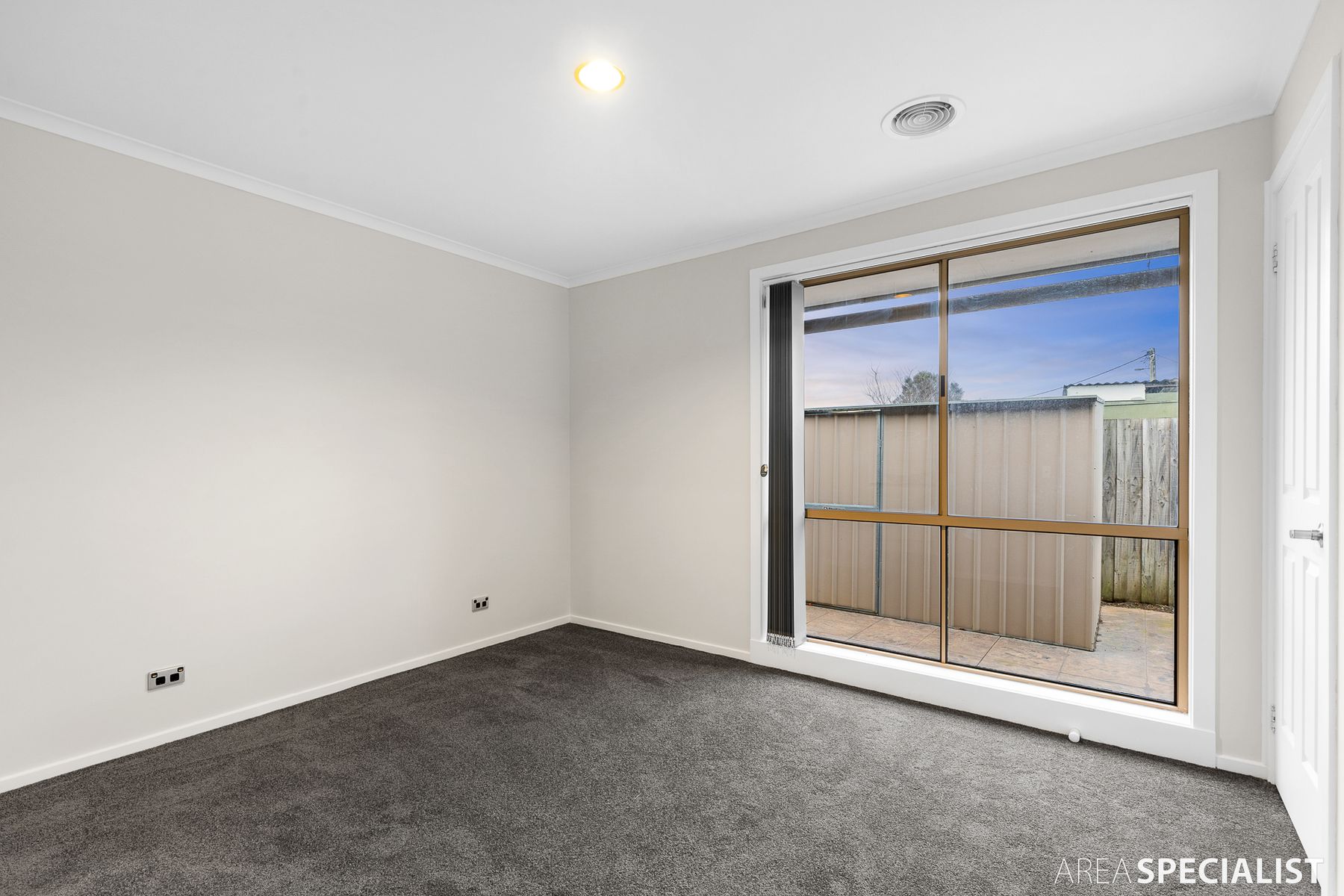 28 Iluka Drive, Werribee, VIC 3030, Werribee - Thumbnail 4