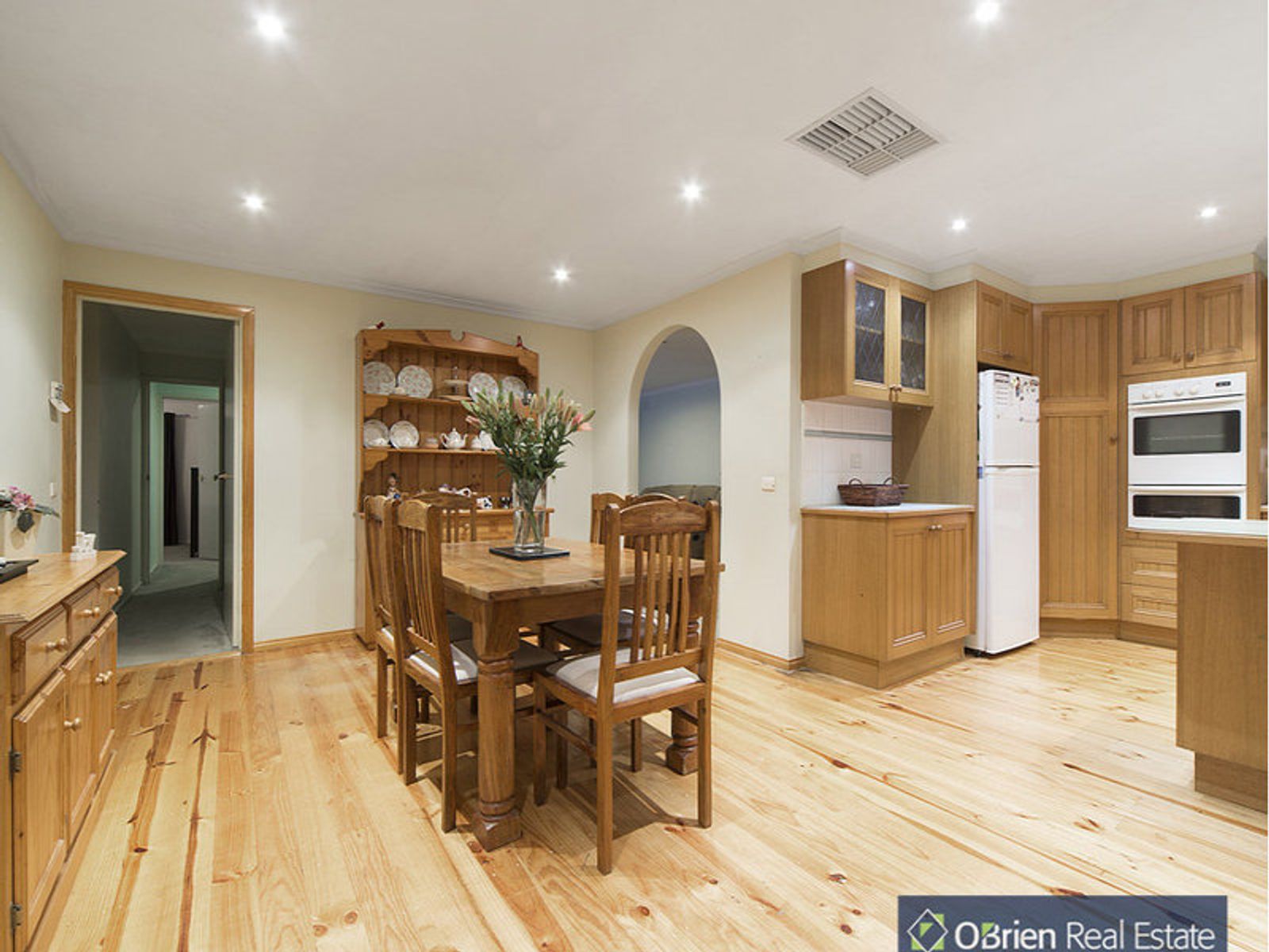 21 Matthew Flinders Avenue, Endeavour Hills, VIC 3802, Endeavour Hills - Thumbnail 4