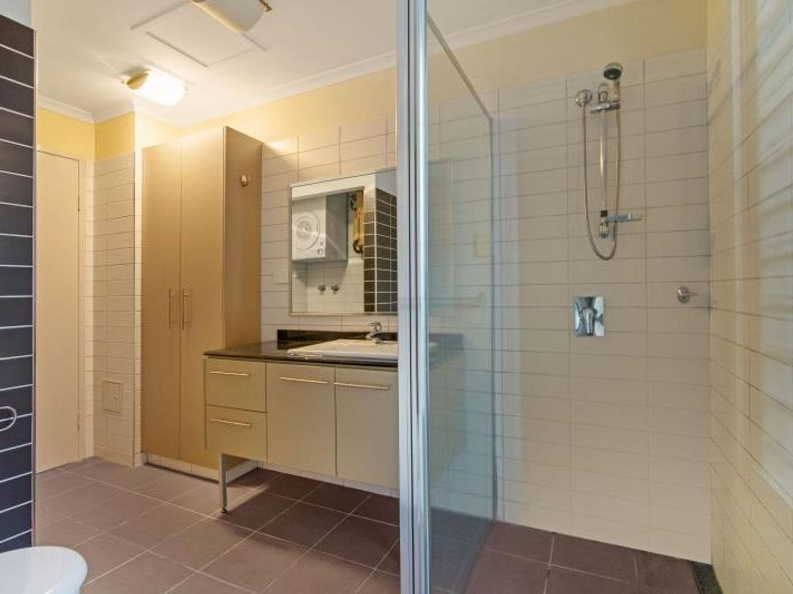 3/30 Cavenagh Street, Darwin City NT 0800, Darwin City - Thumbnail 4