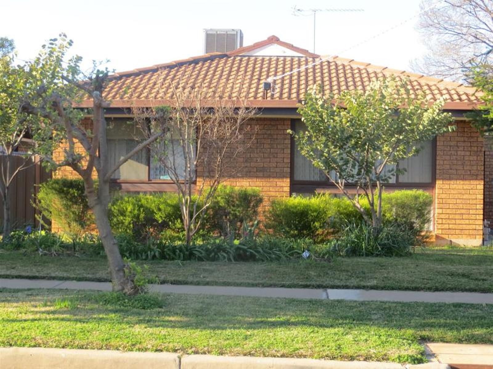 14 Euneva Drive